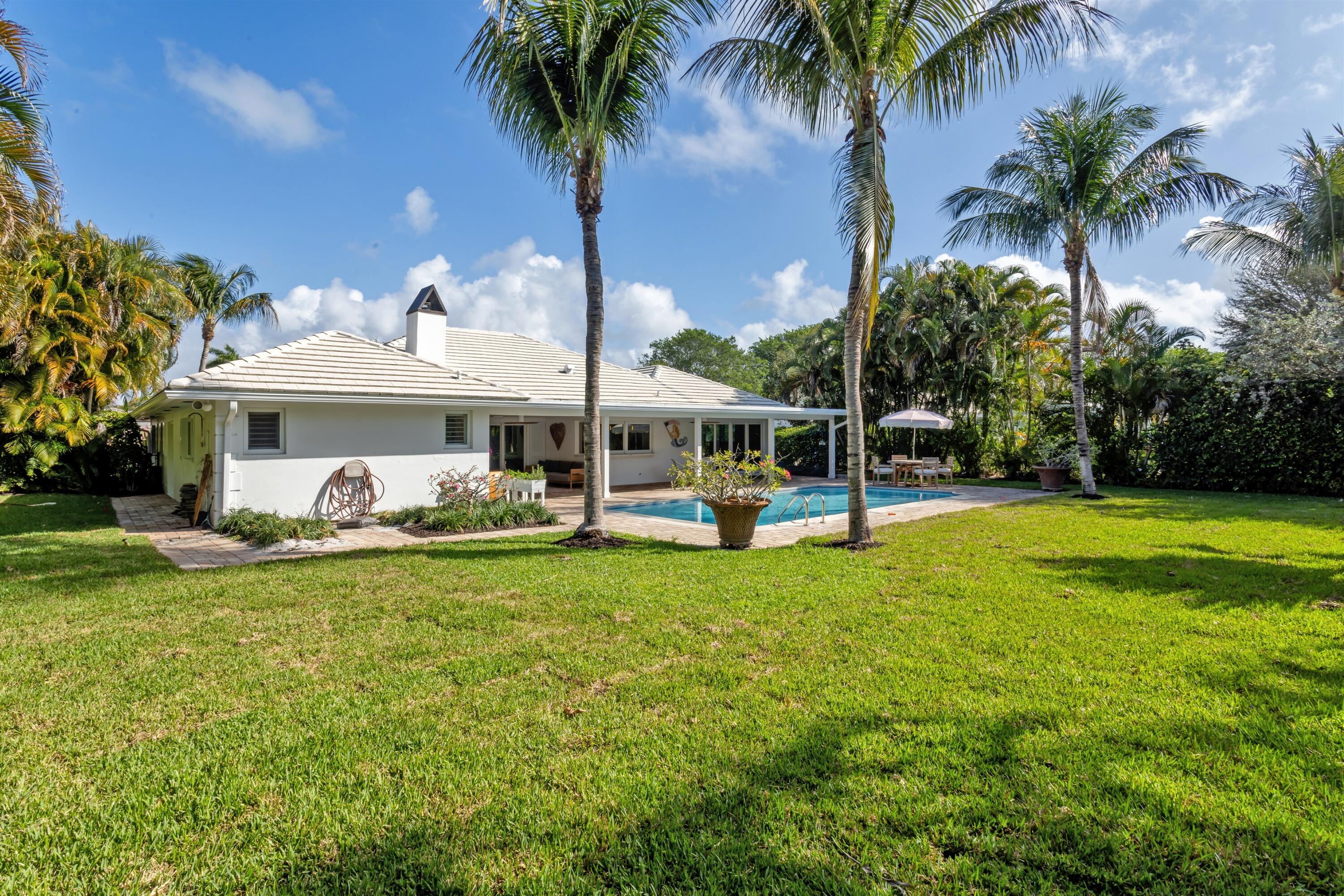 2720 Cardinal, Gulf Stream FL 33483