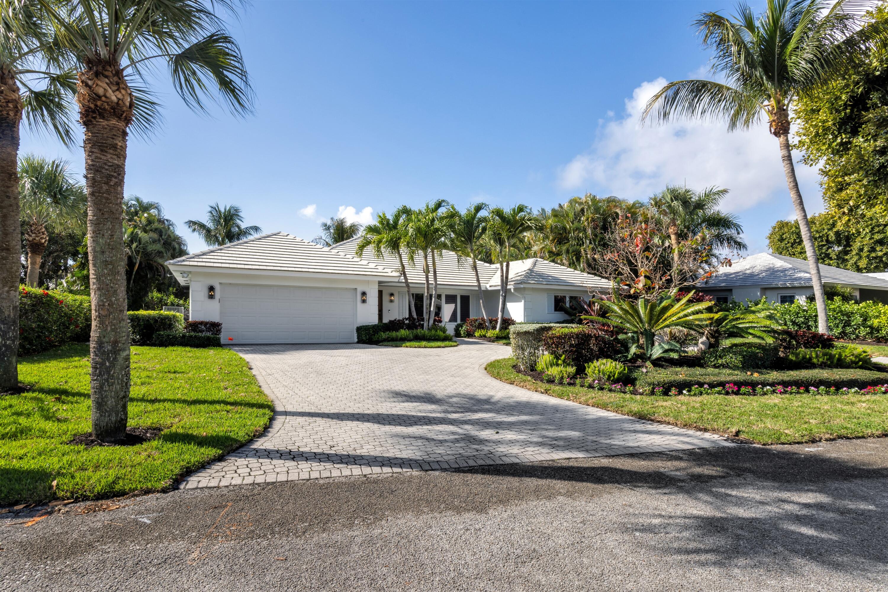 2720 Cardinal, Gulf Stream FL 33483