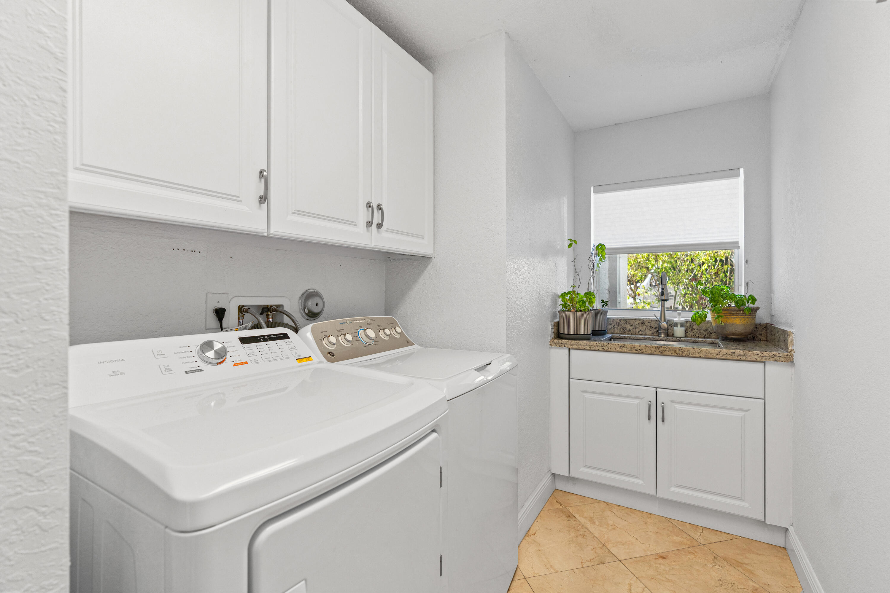 4918 SW 195th Ter, Miramar FL 33029