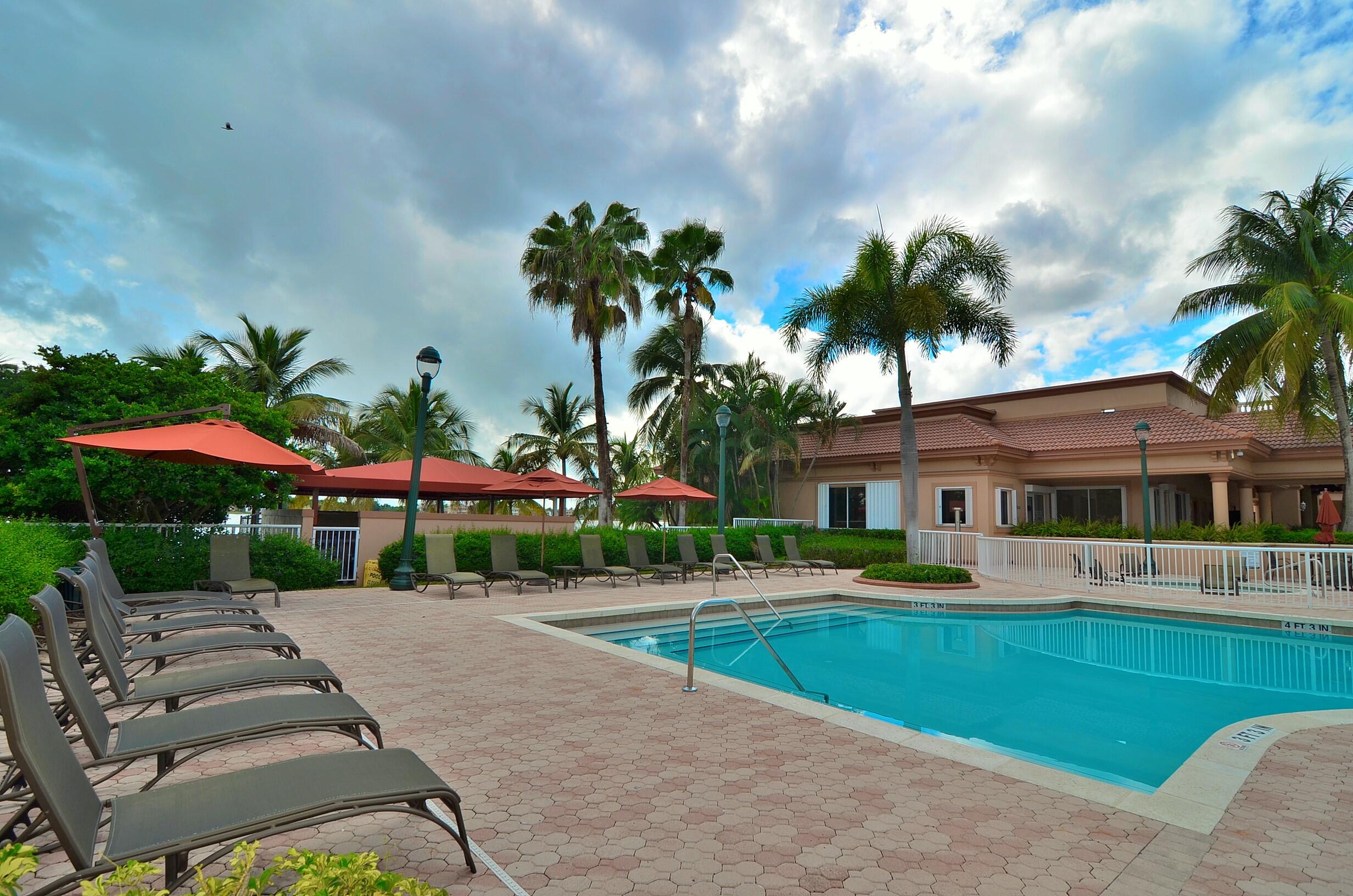4918 SW 195th Ter, Miramar FL 33029