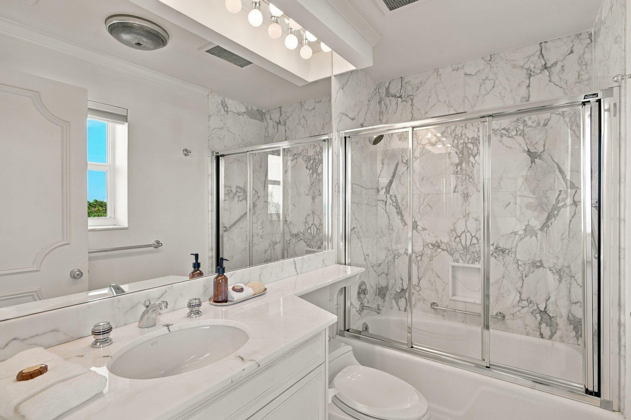 100 Royal Palm #G5, Palm Beach FL 33480