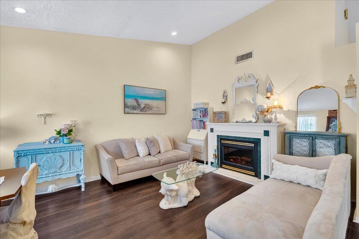 18293 Fresh Lake, Boca Raton FL 33498