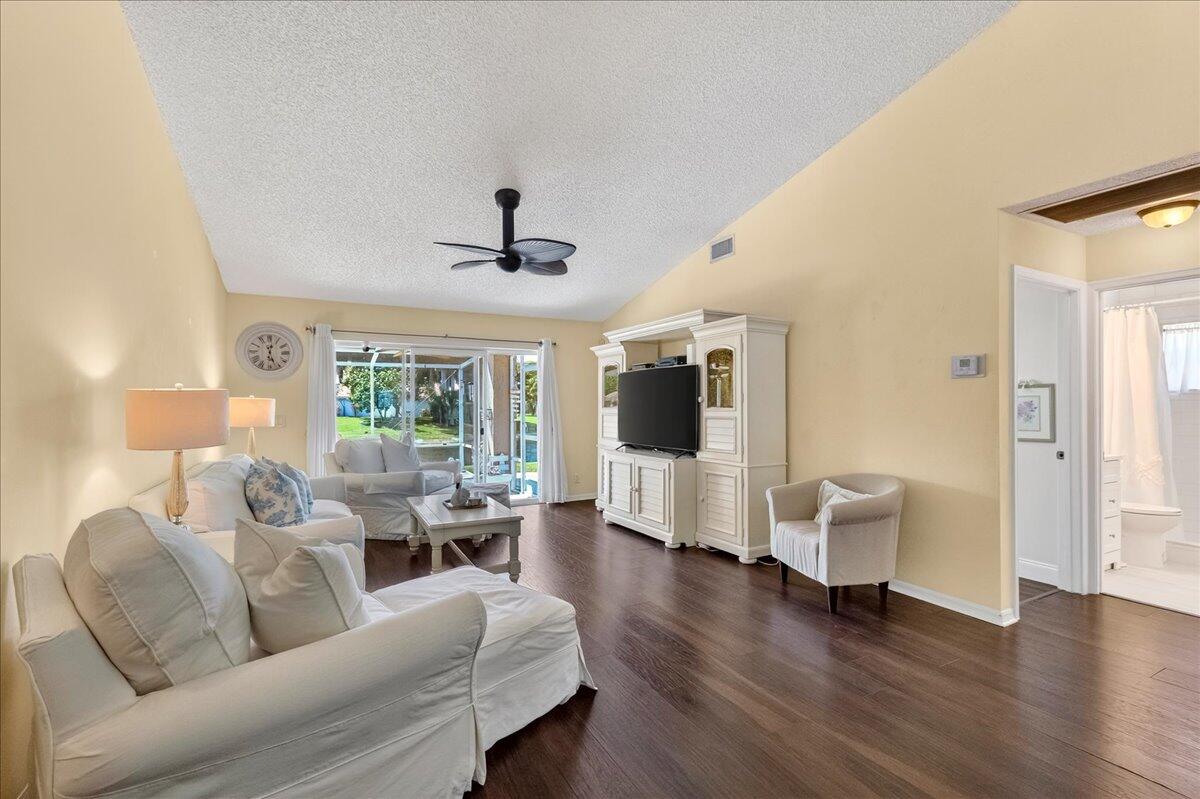 18293 Fresh Lake, Boca Raton FL 33498
