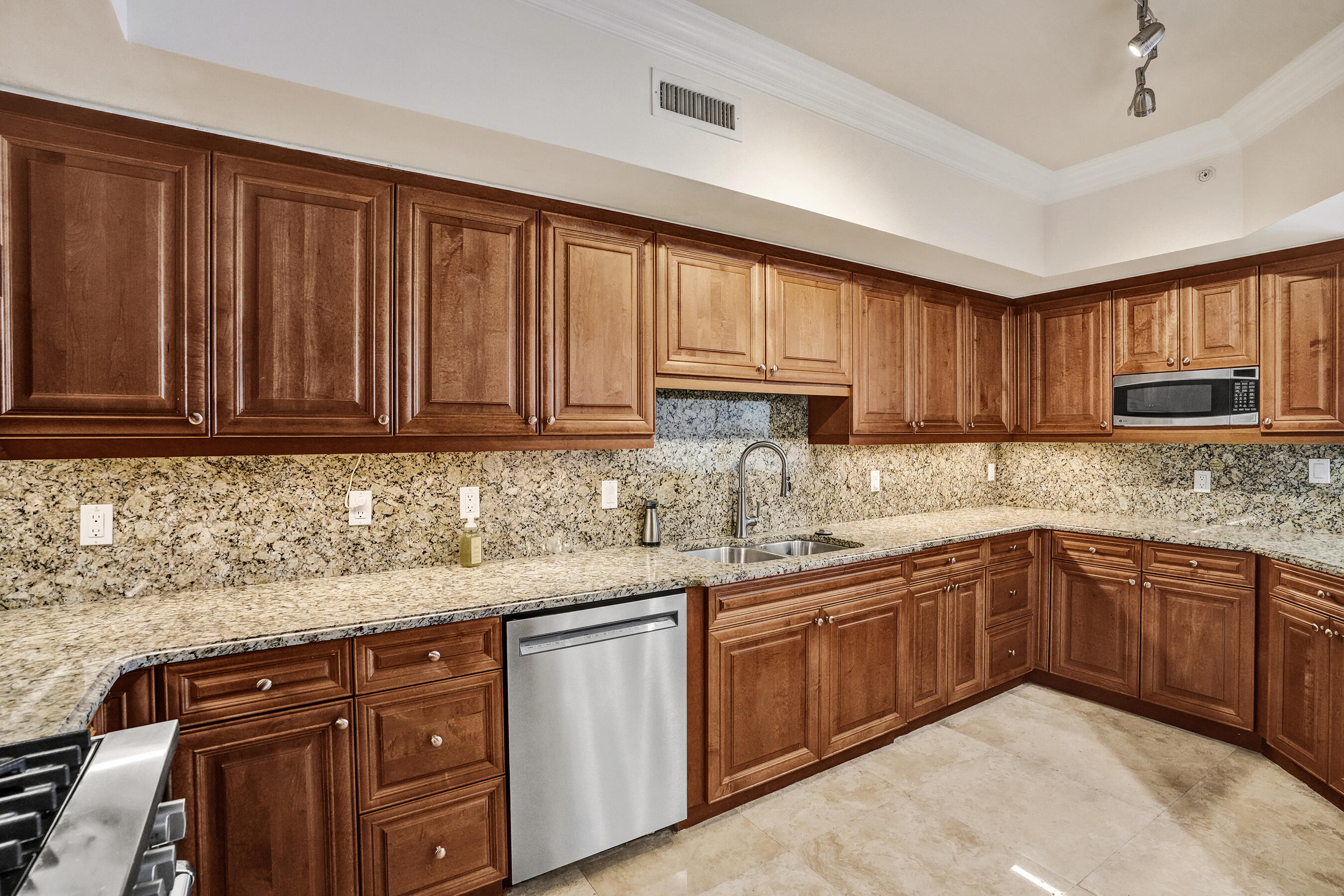 1414 SE 12th #3c, Fort Lauderdale FL 33316