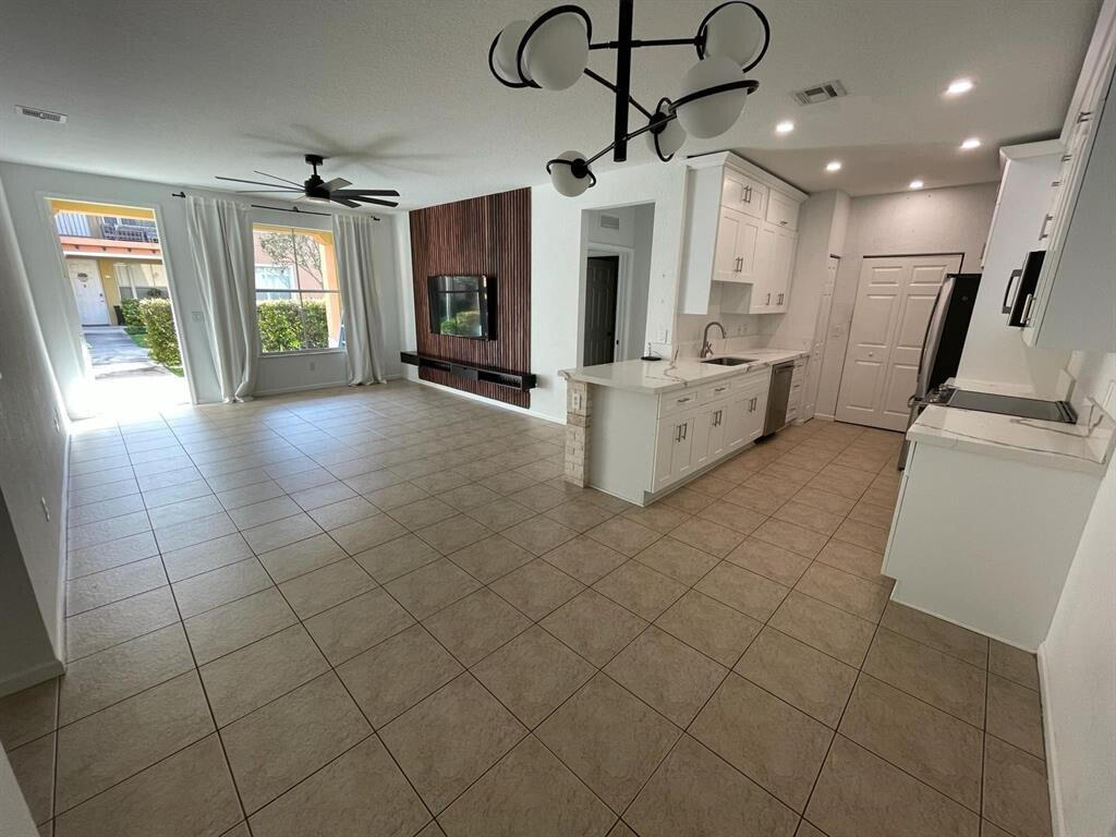 3549 Forest Hill #19, Palm Springs FL 33406