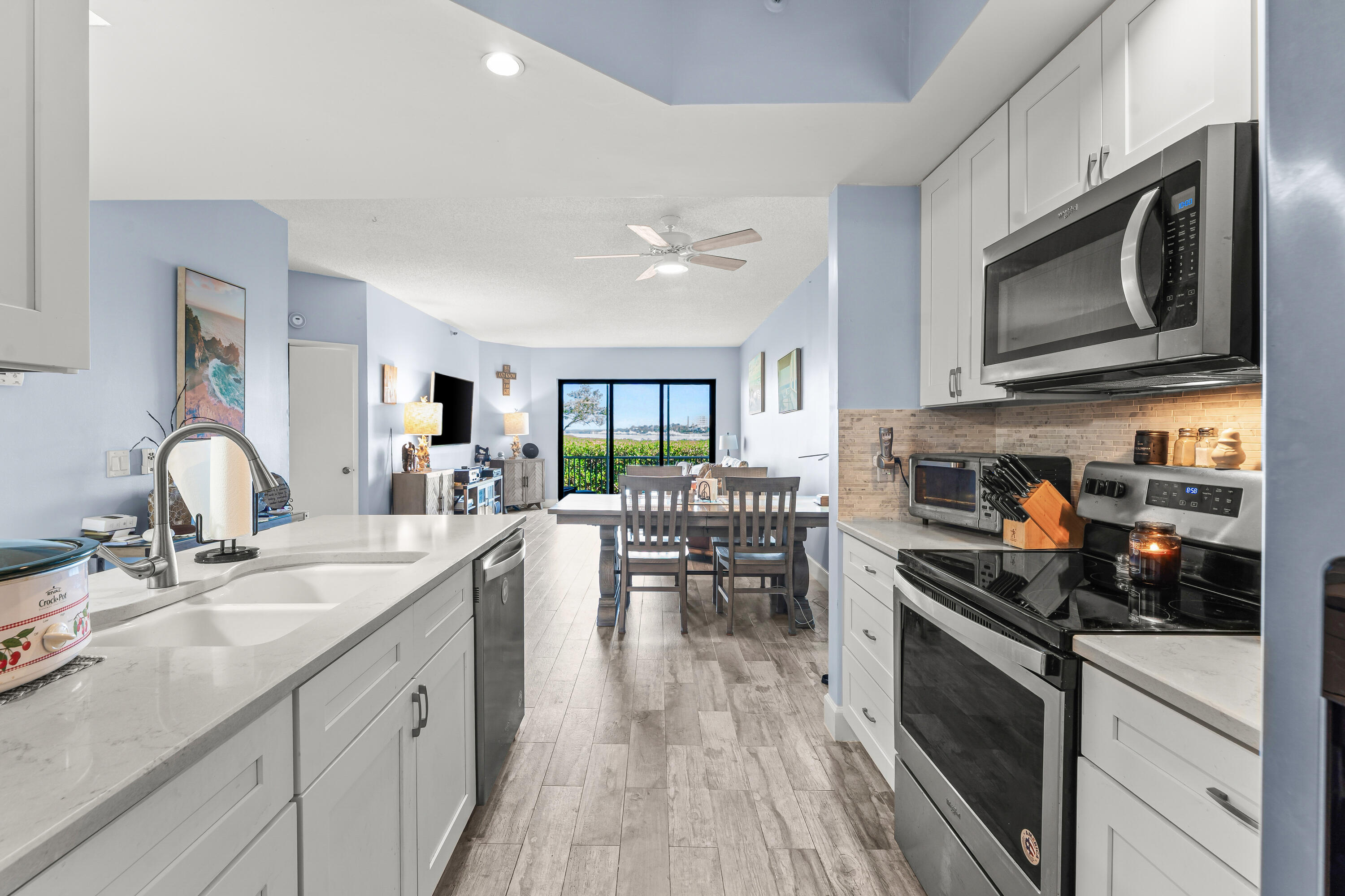 200 Waterway #104, Tequesta FL 33469