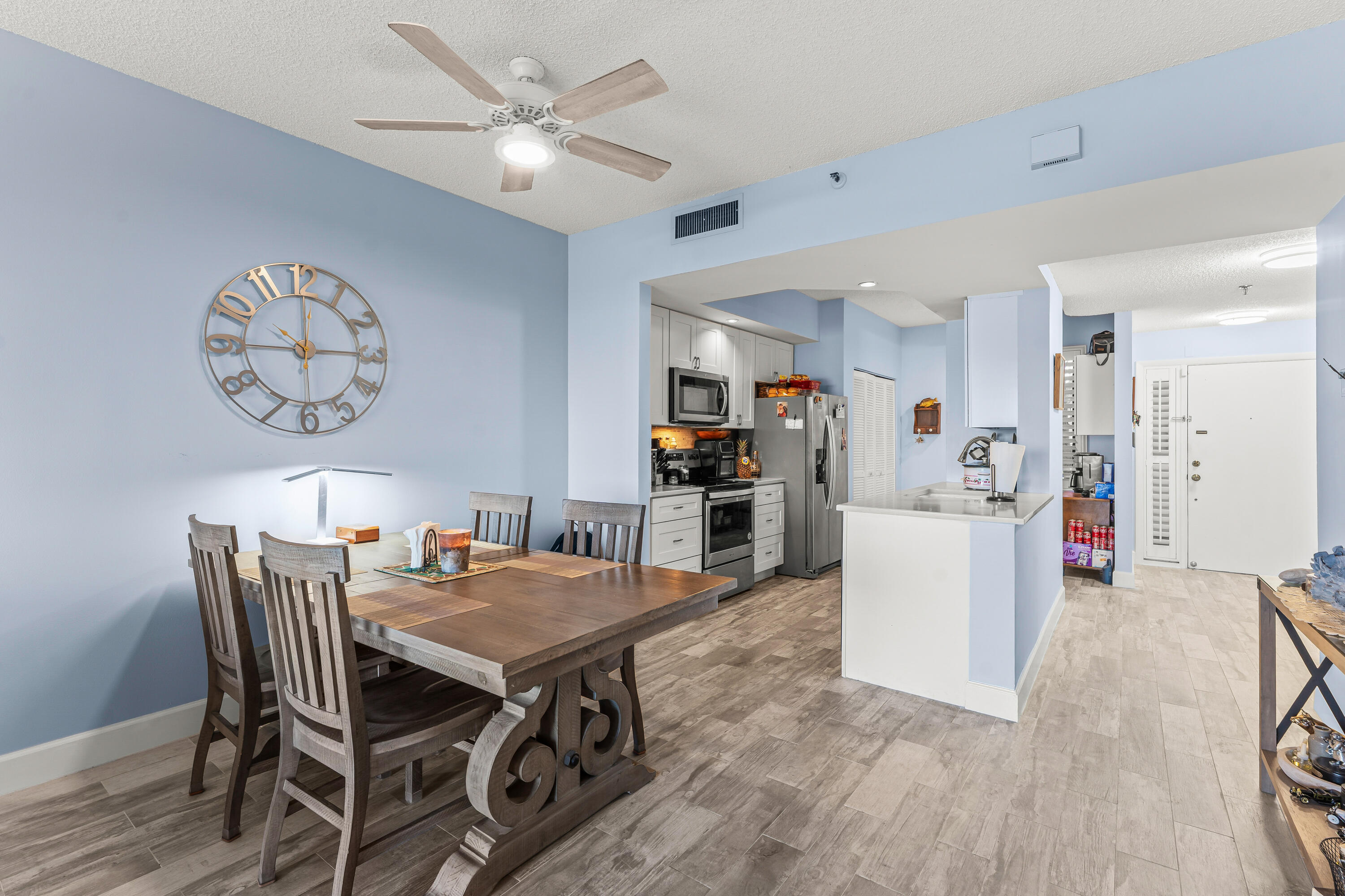 200 Waterway #104, Tequesta FL 33469