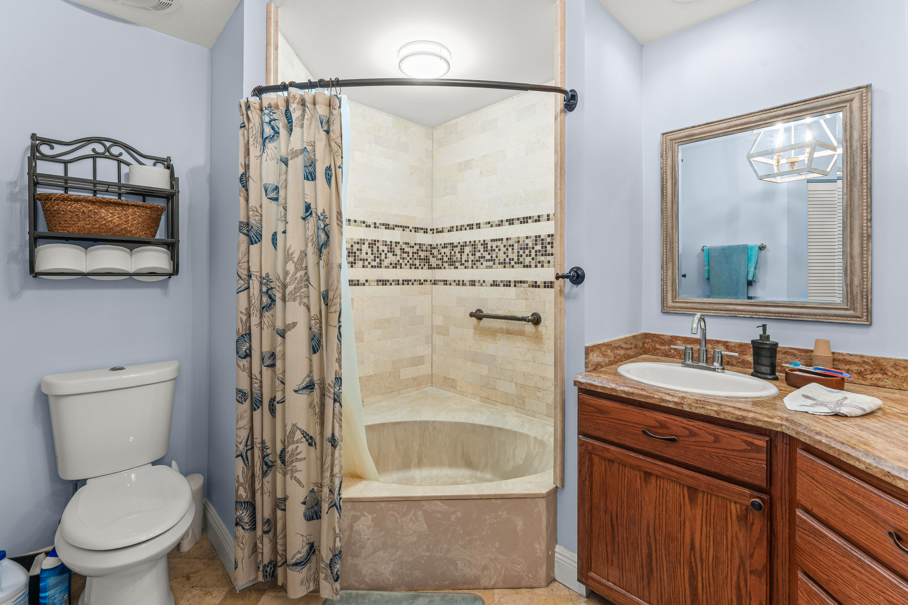 200 Waterway #104, Tequesta FL 33469