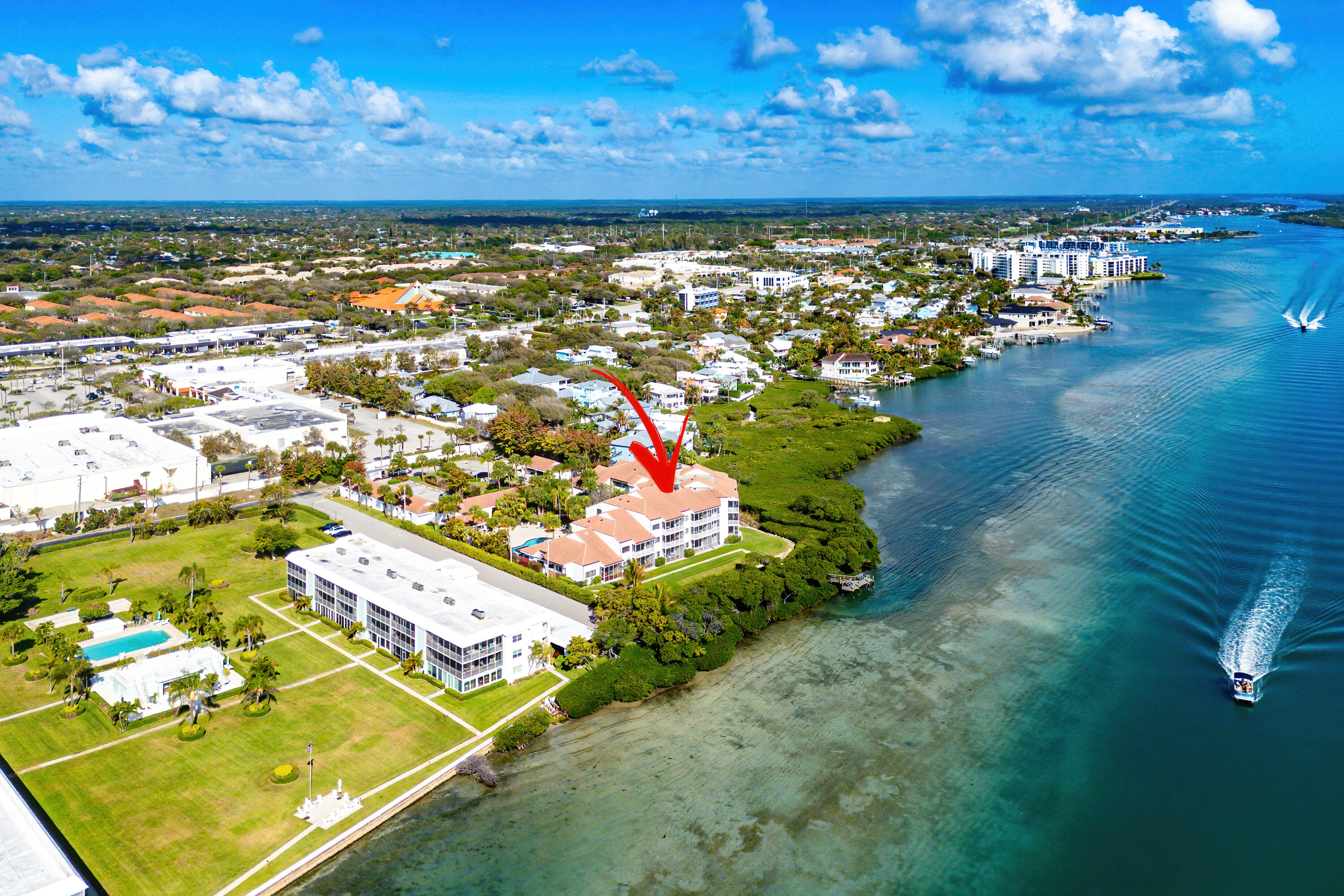 200 Waterway #104, Tequesta FL 33469