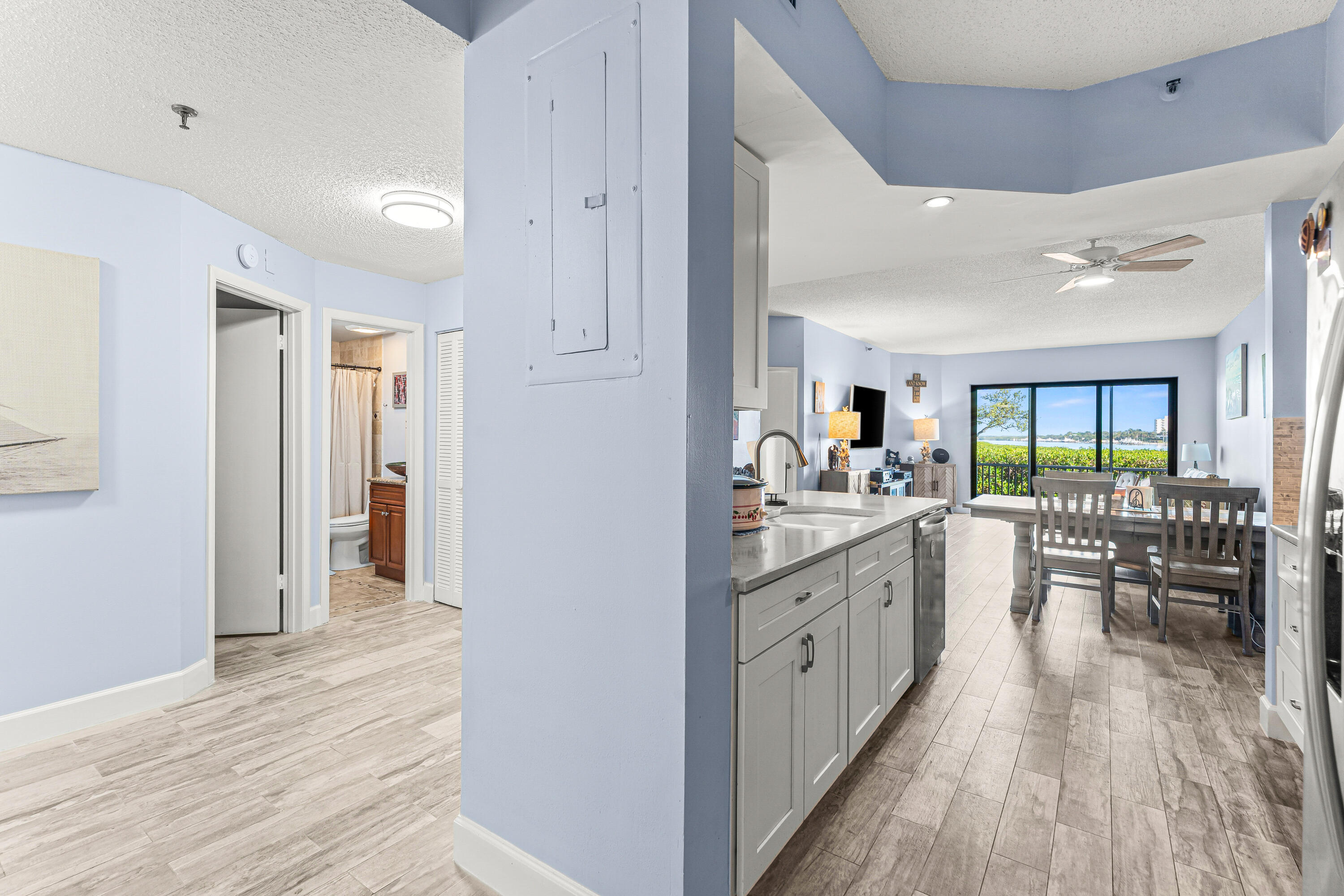 200 Waterway #104, Tequesta FL 33469