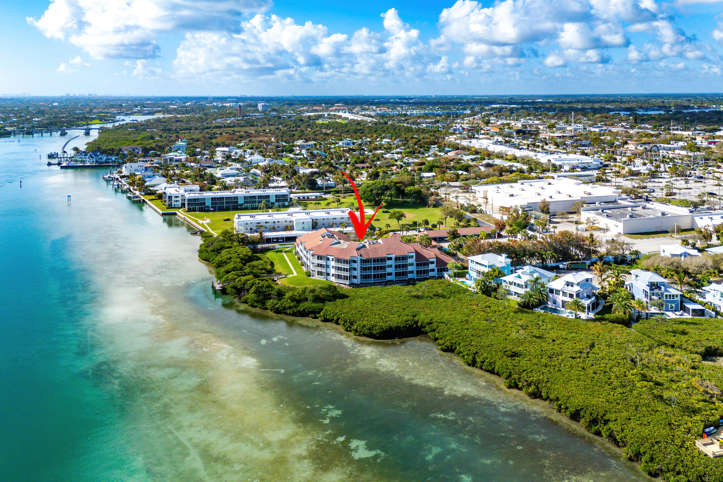 200 Waterway #104, Tequesta FL 33469