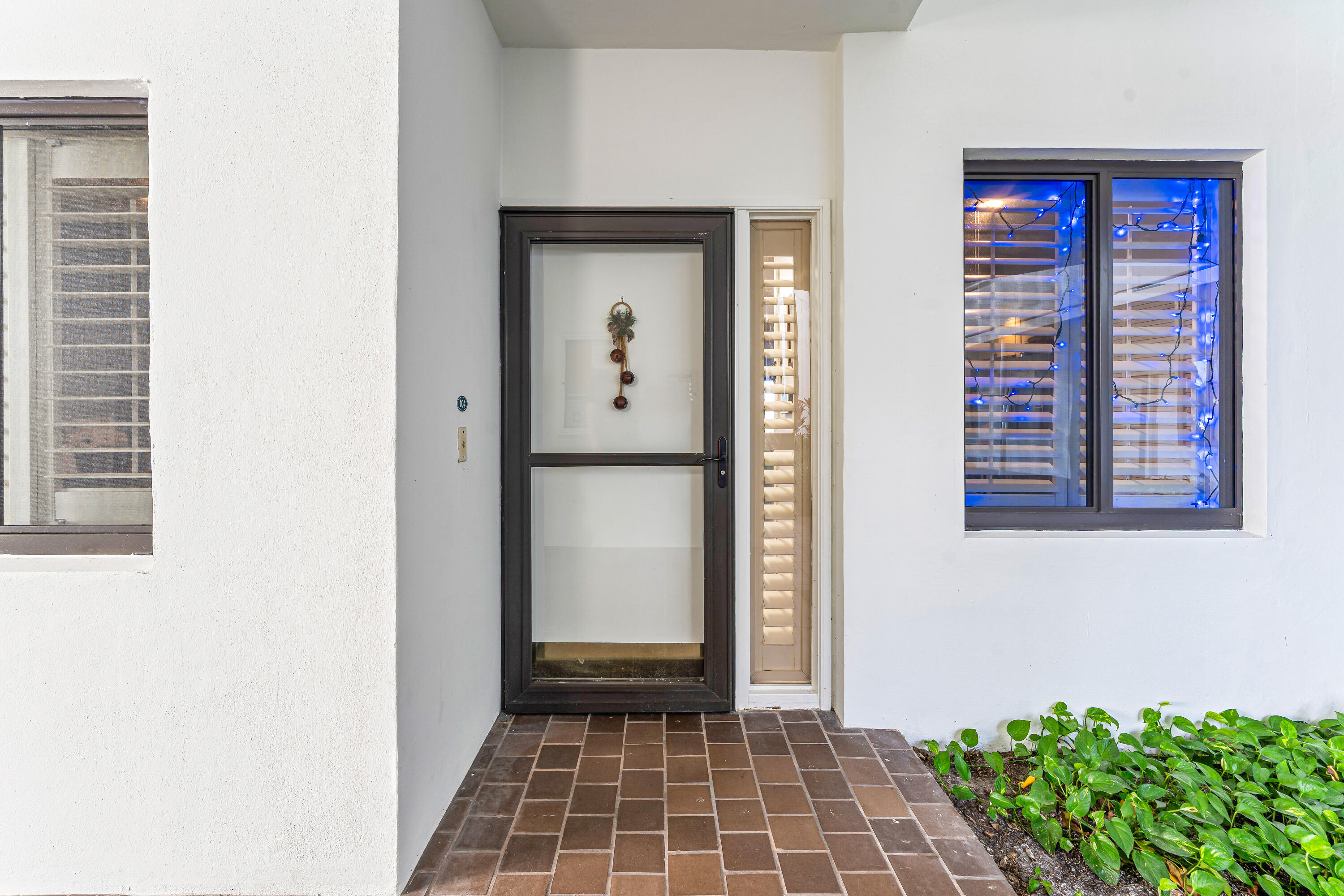 200 Waterway #104, Tequesta FL 33469