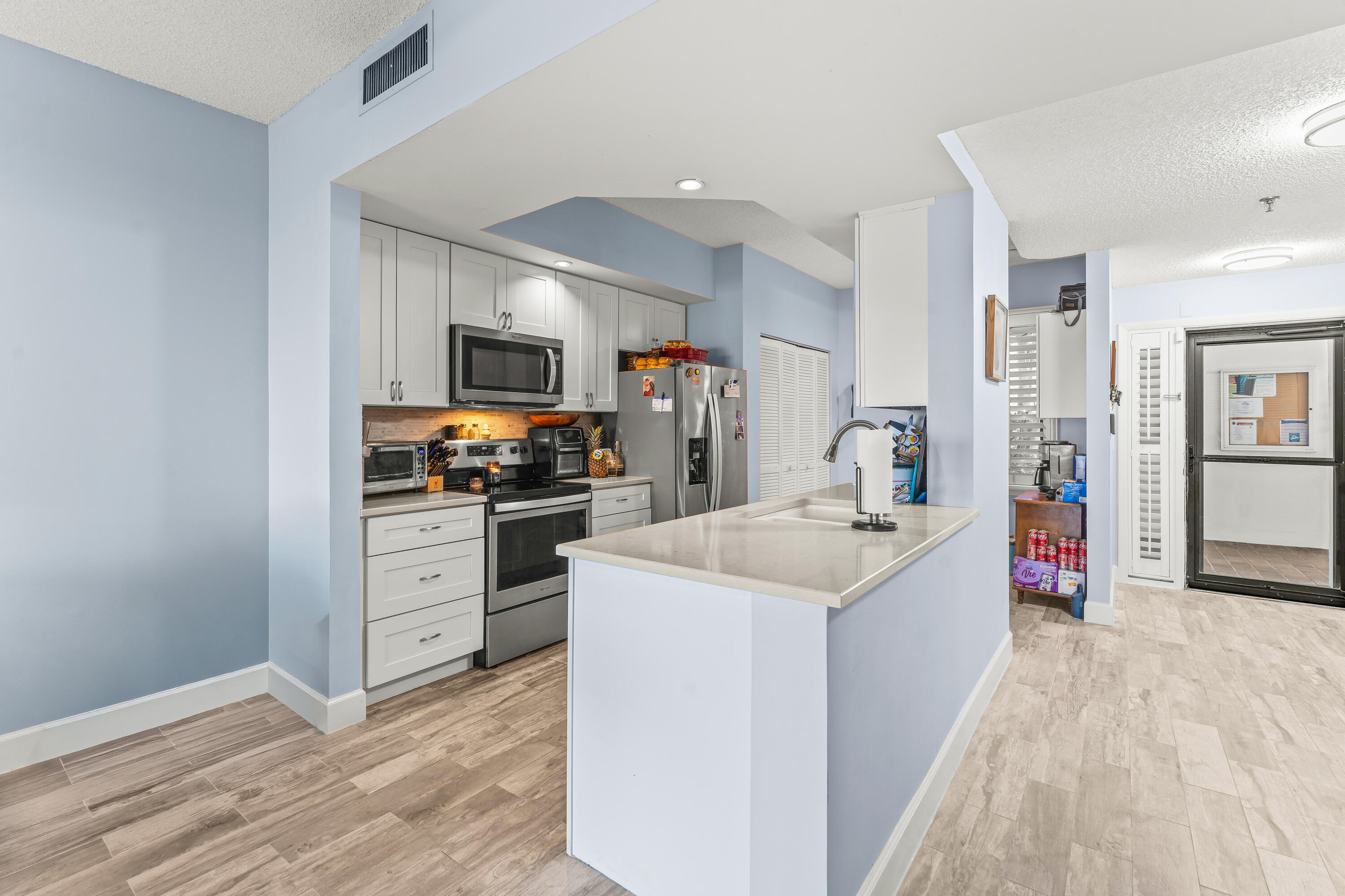 200 Waterway #104, Tequesta FL 33469