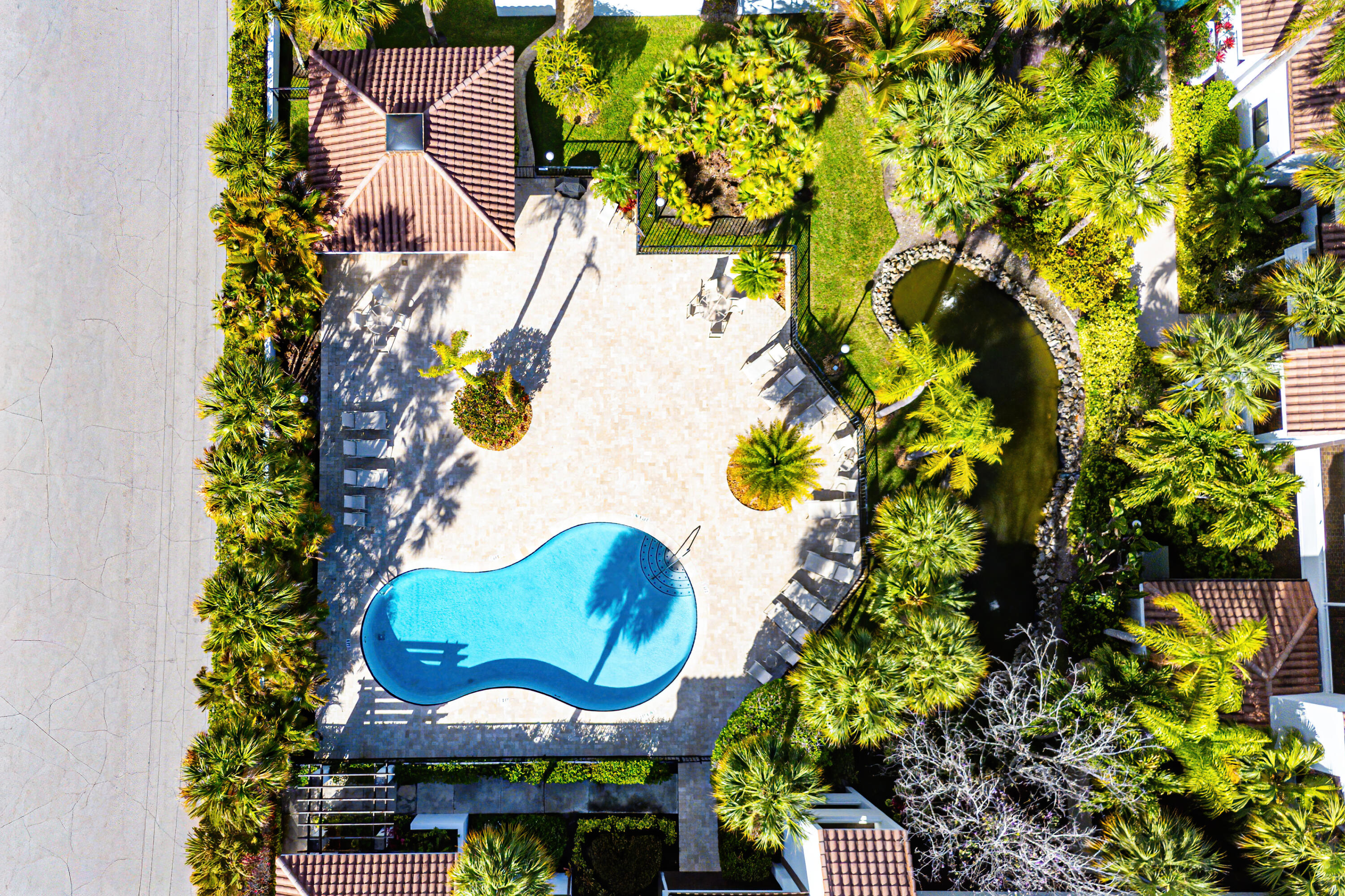 200 Waterway #104, Tequesta FL 33469