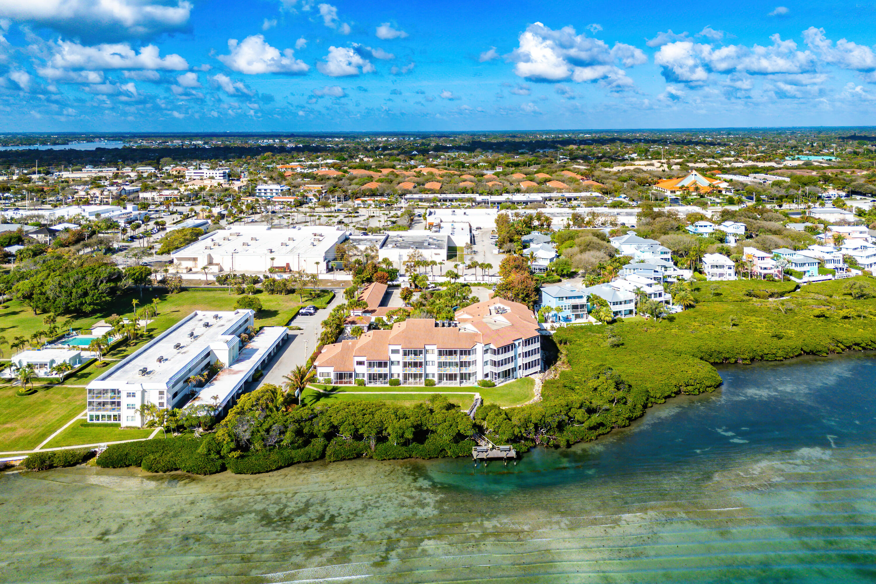 200 Waterway #104, Tequesta FL 33469