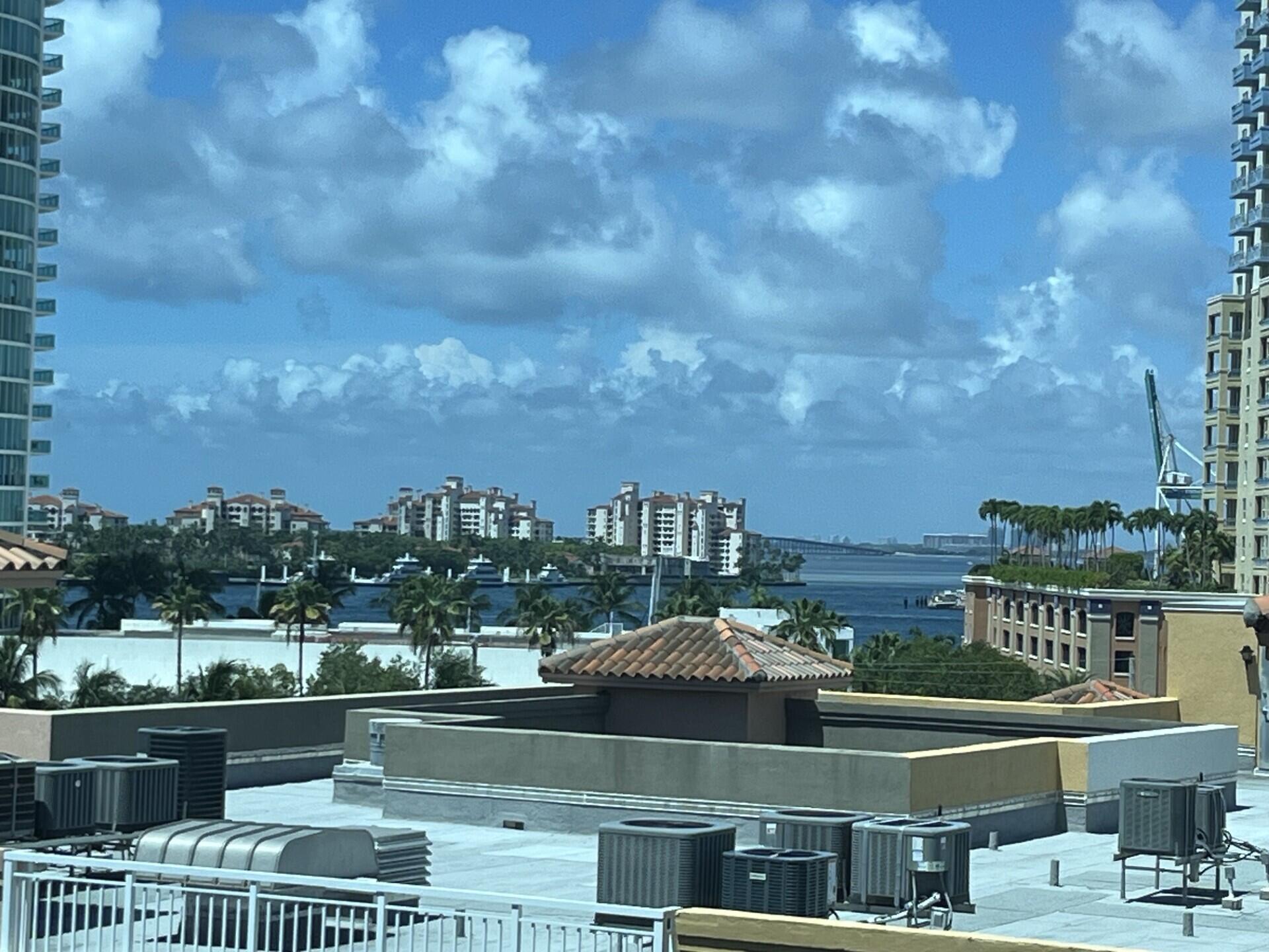 110 Washington #1717, Miami Beach FL 33139