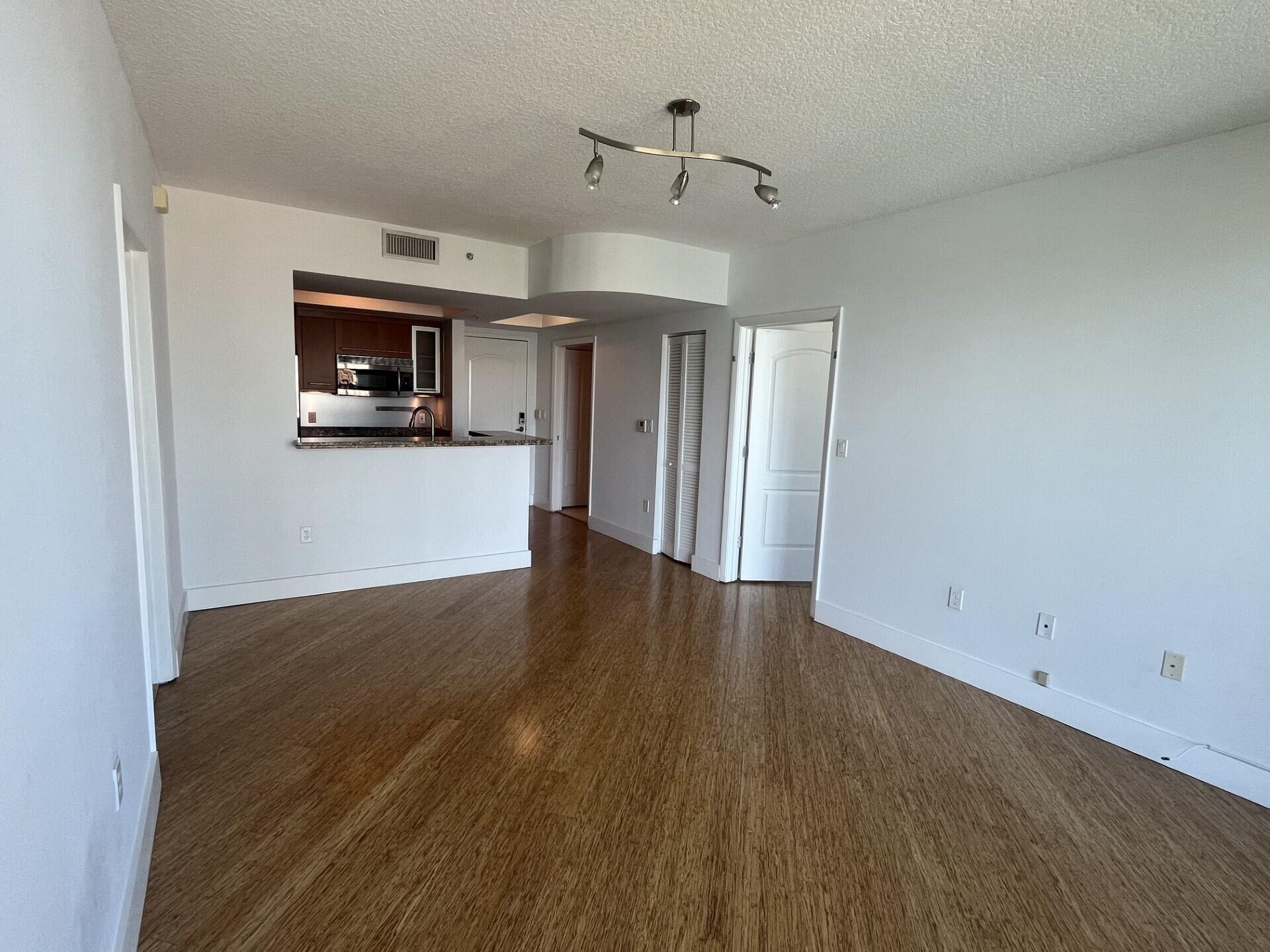 110 Washington #1717, Miami Beach FL 33139