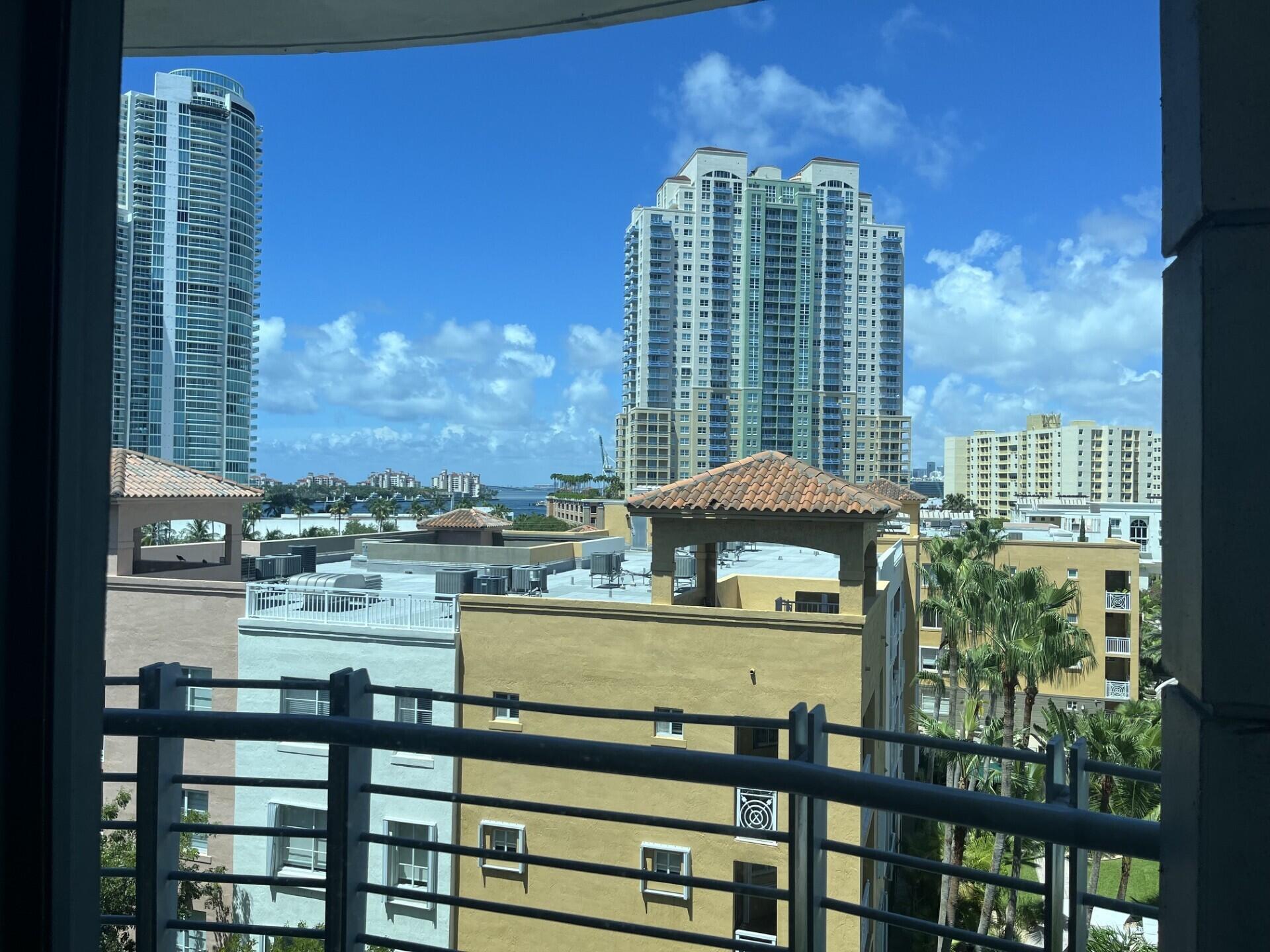 110 Washington #1717, Miami Beach FL 33139