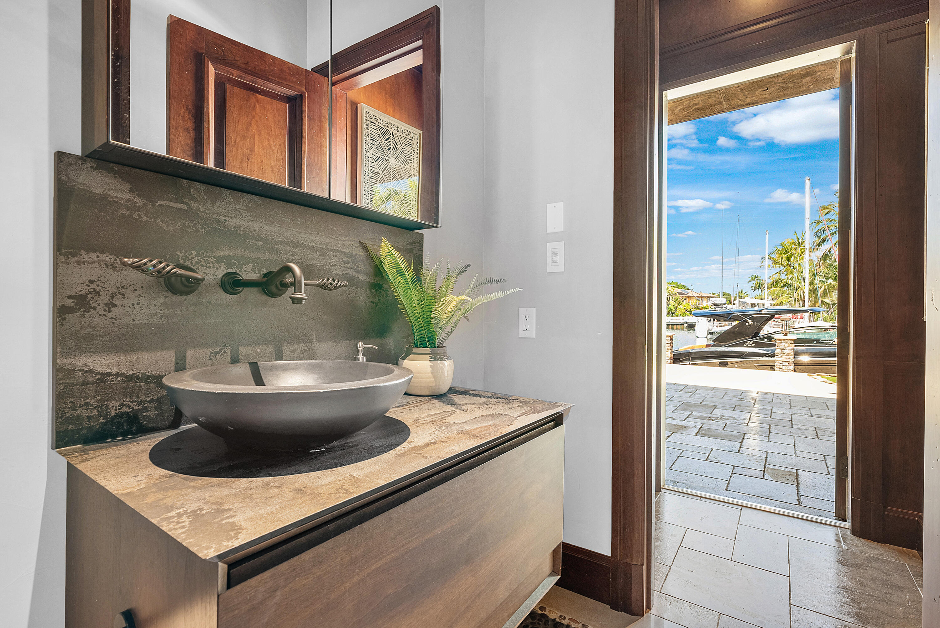2325 NE 27th, Lighthouse Point FL 33064