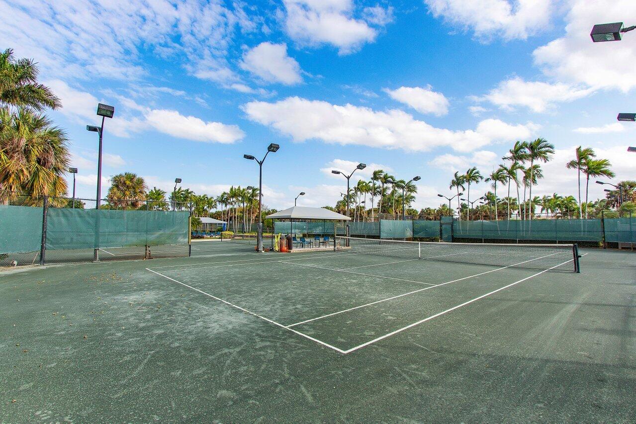 7011 Islegrove, Boca Raton FL 33433