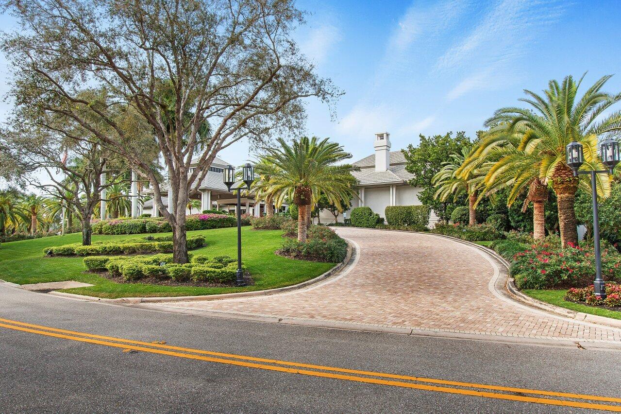 7011 Islegrove, Boca Raton FL 33433