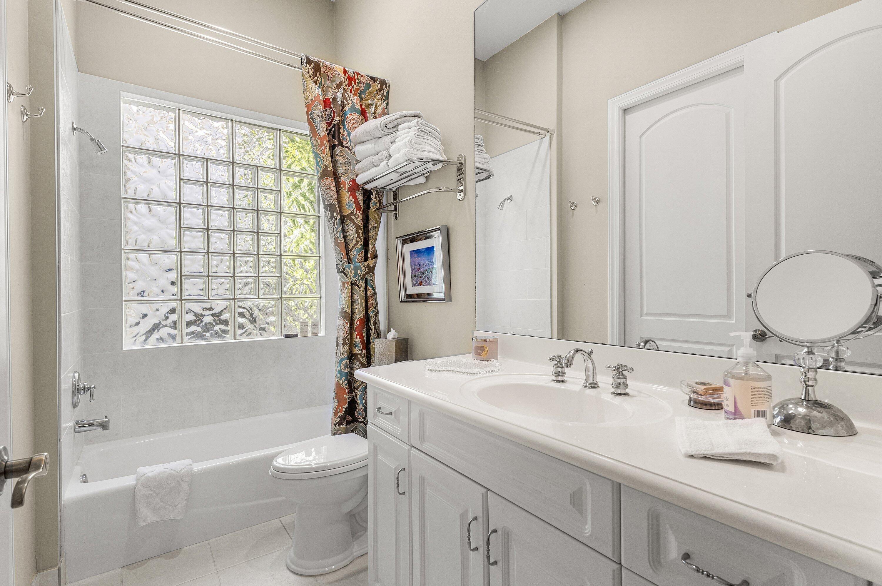 7011 Islegrove, Boca Raton FL 33433