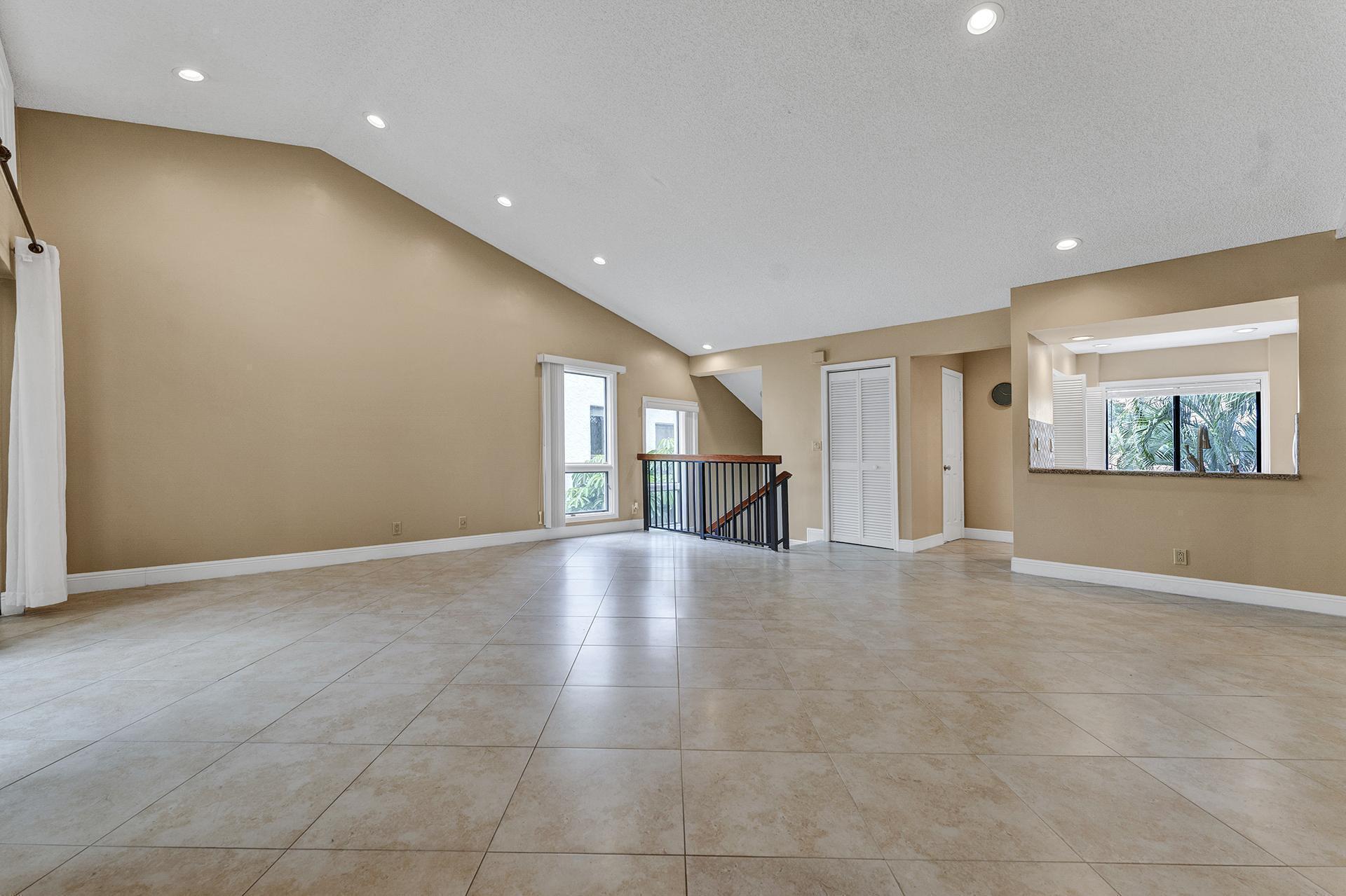 7888 Granada #904, Boca Raton FL 33433
