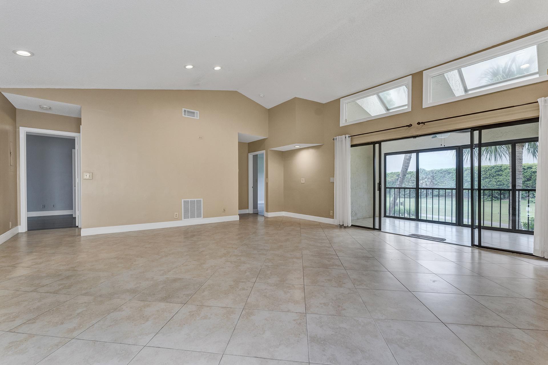 7888 Granada #904, Boca Raton FL 33433