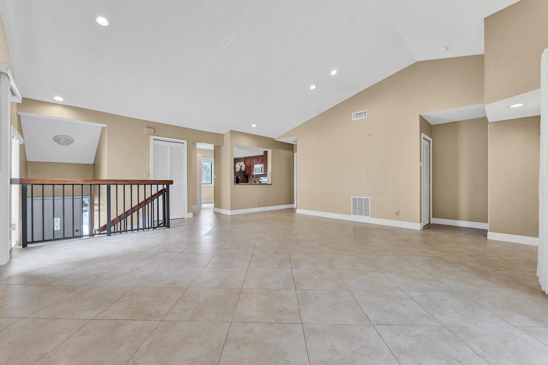 7888 Granada #904, Boca Raton FL 33433