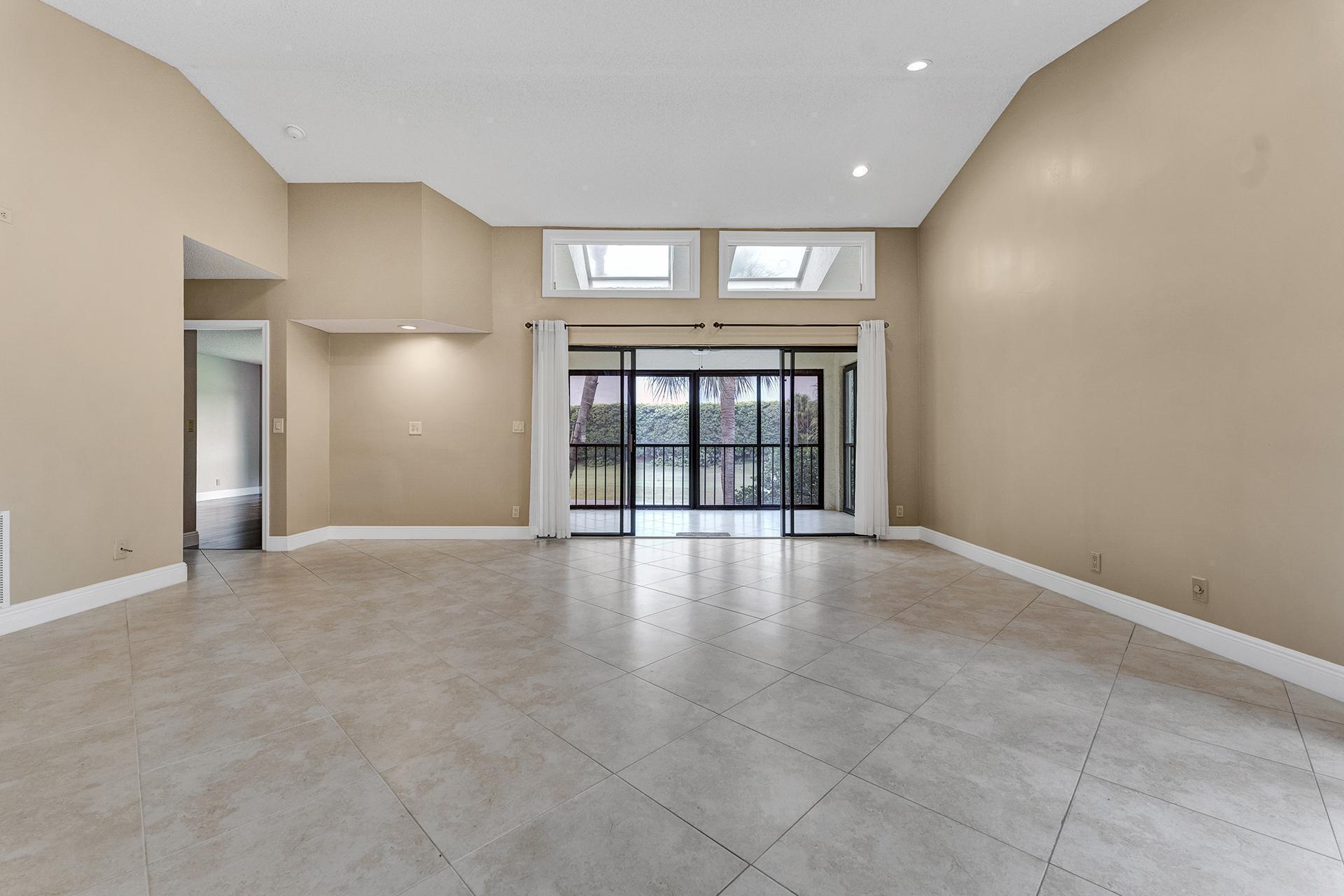 7888 Granada #904, Boca Raton FL 33433