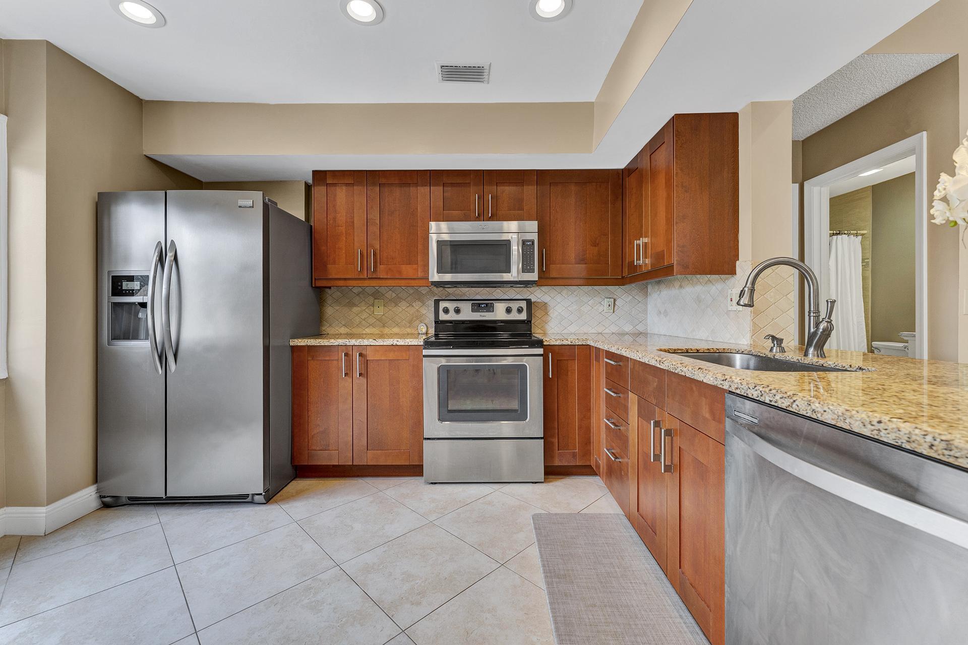 7888 Granada #904, Boca Raton FL 33433