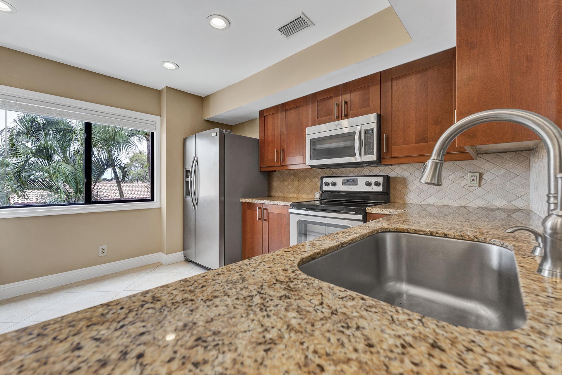 7888 Granada #904, Boca Raton FL 33433