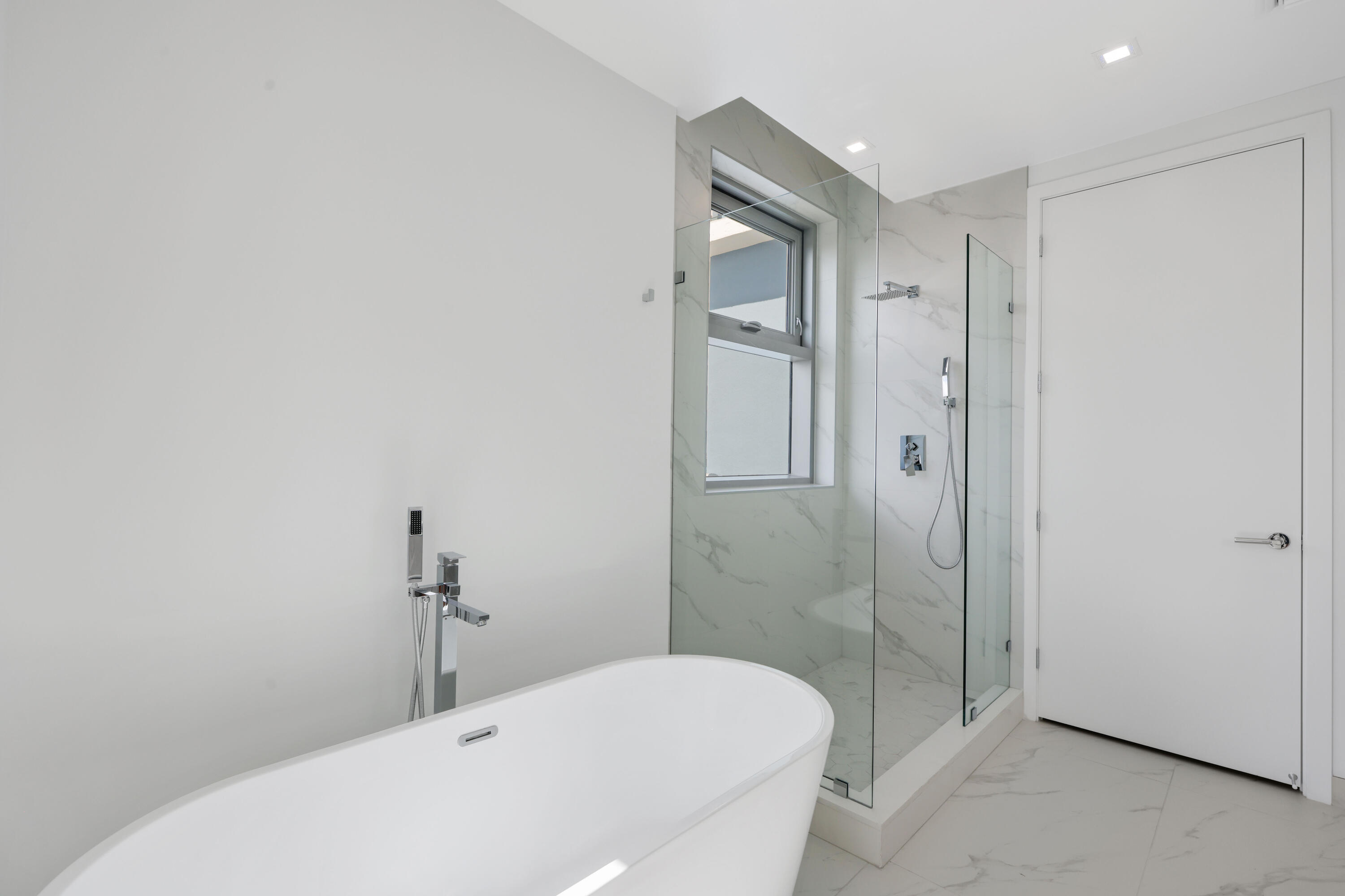 220 Lake Shore #1823, Lake Park FL 33403