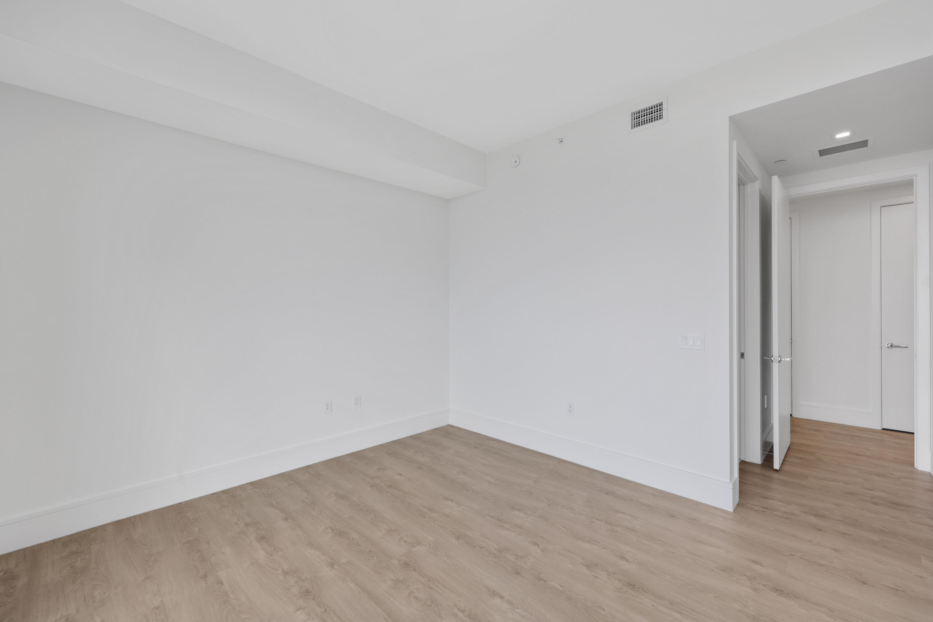 220 Lake Shore #1823, Lake Park FL 33403