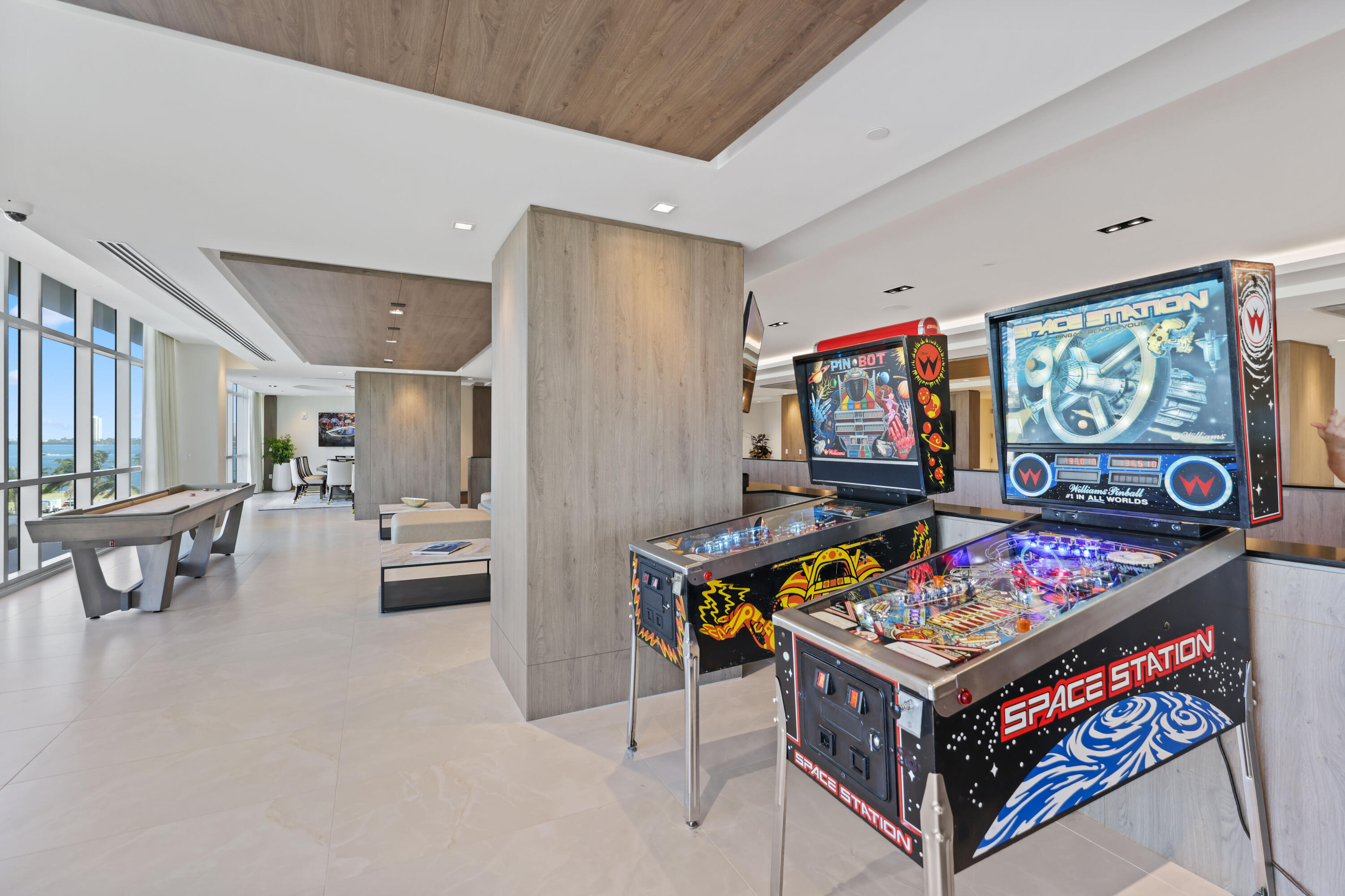 220 Lake Shore #1823, Lake Park FL 33403