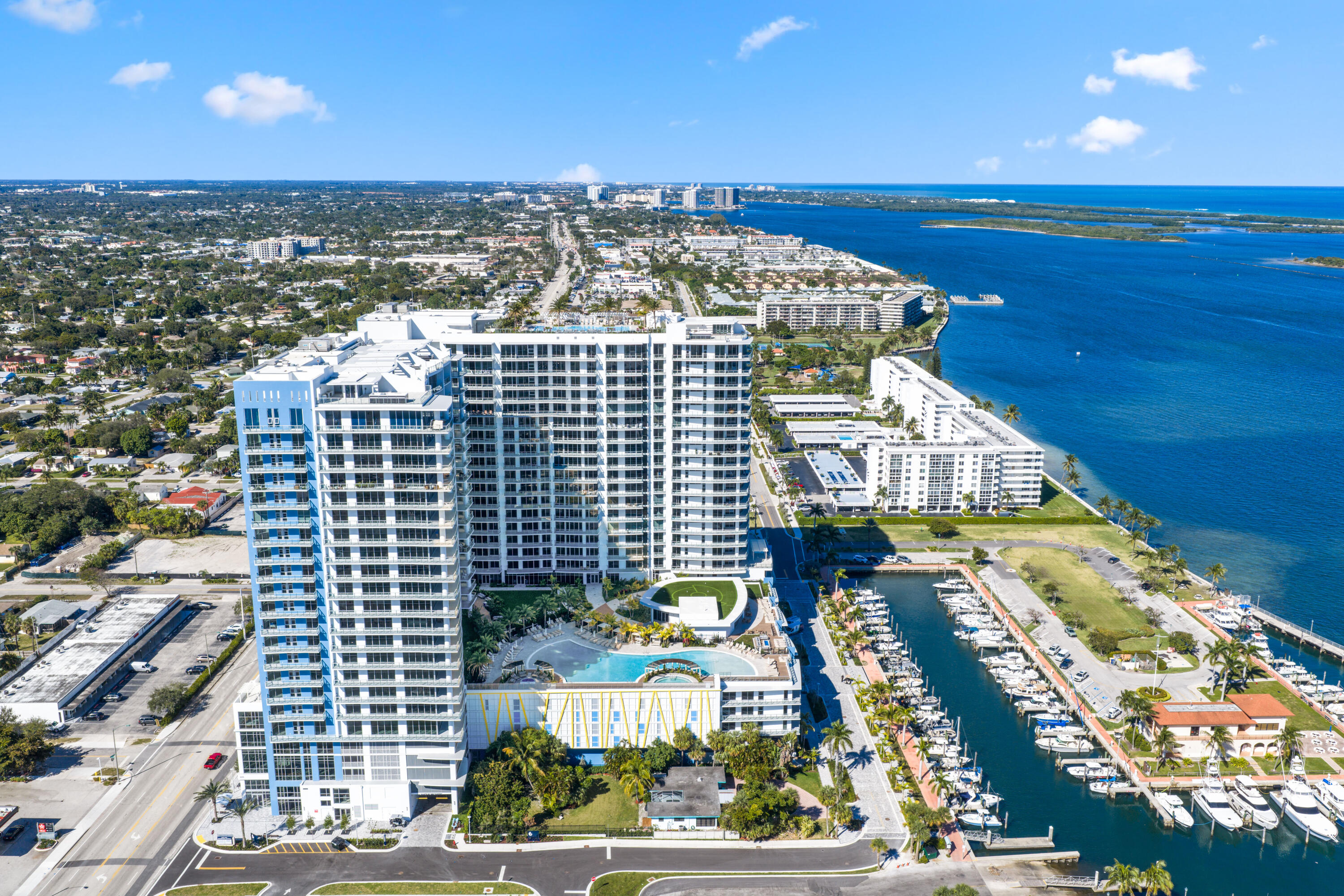 220 Lake Shore #1823, Lake Park FL 33403