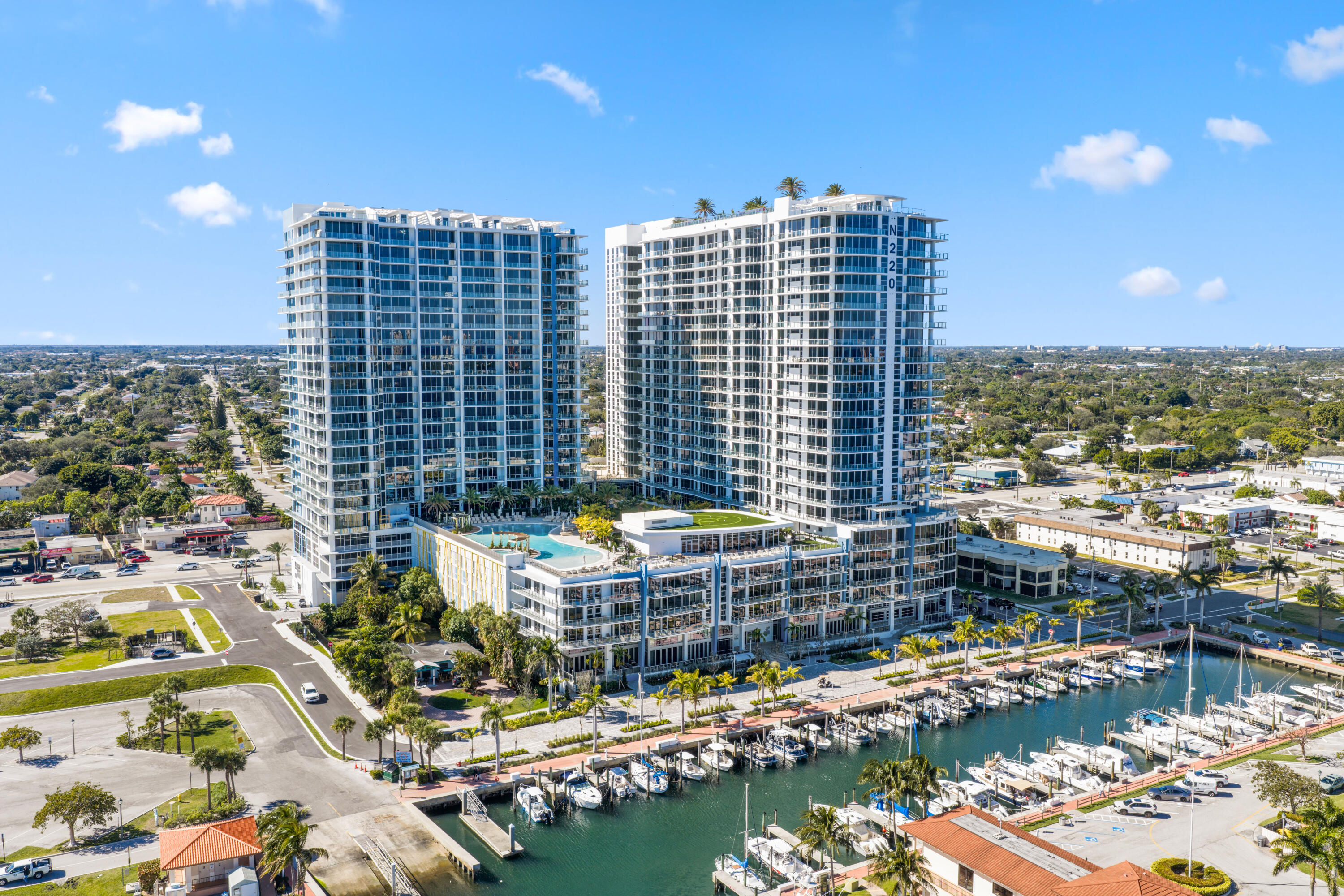 220 Lake Shore #1823, Lake Park FL 33403