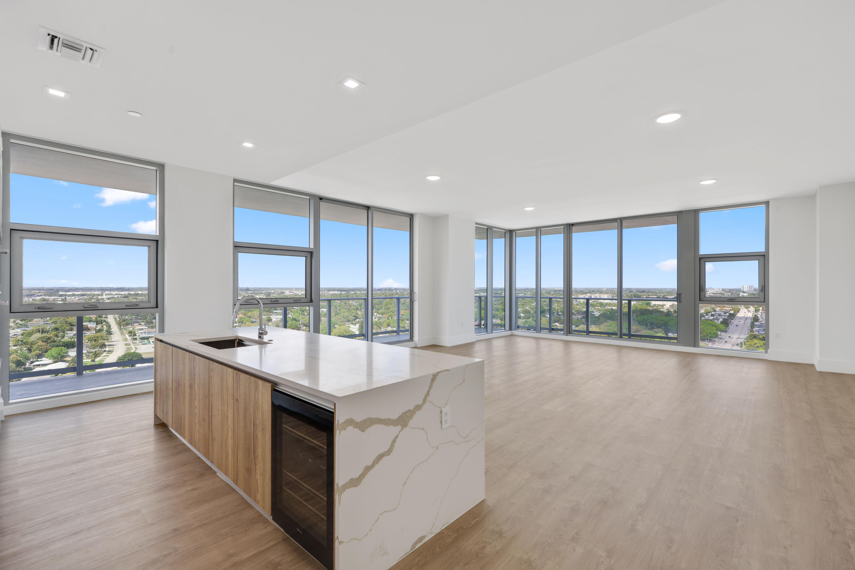 220 Lake Shore #1823, Lake Park FL 33403