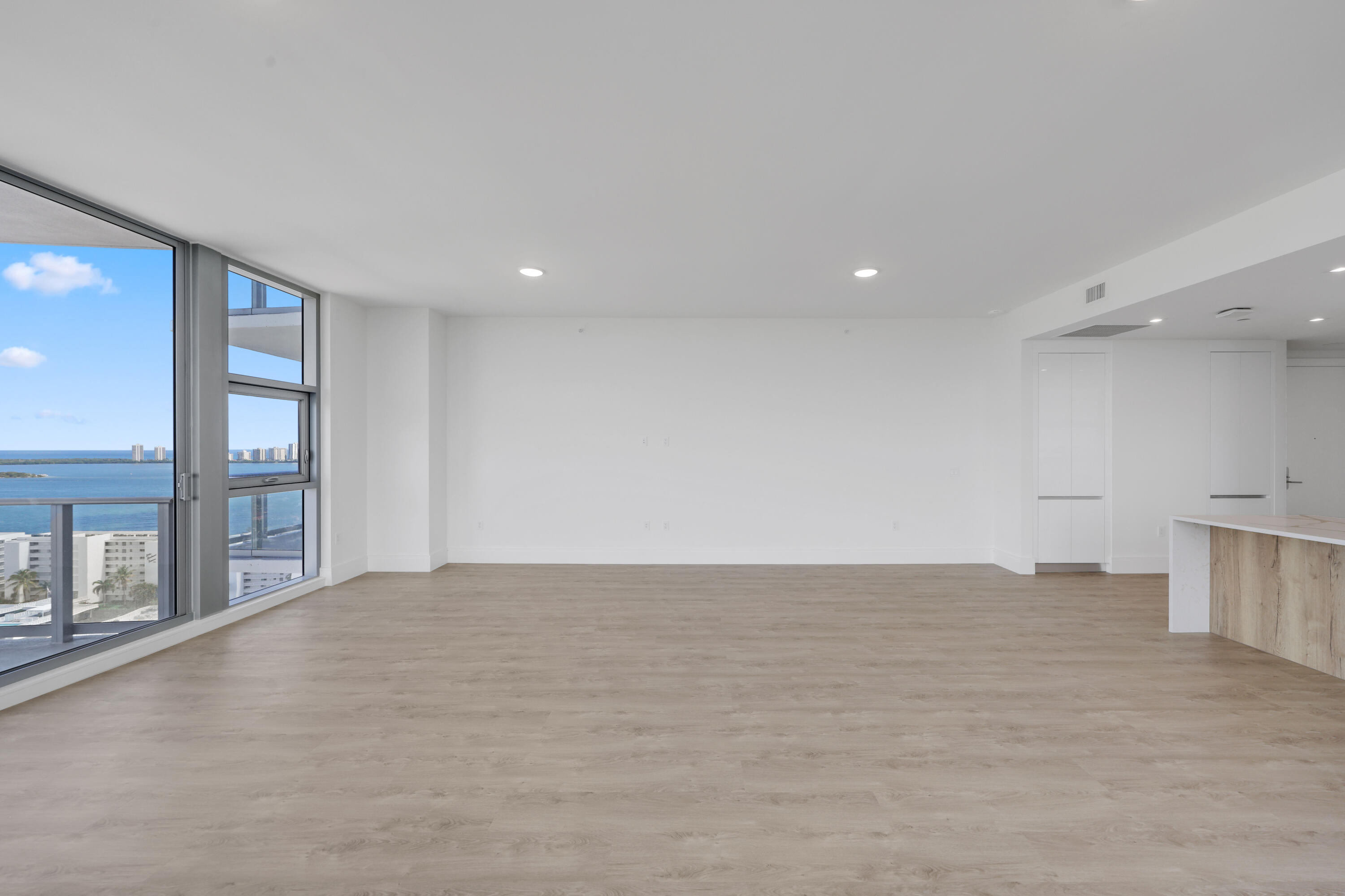 220 Lake Shore #1823, Lake Park FL 33403