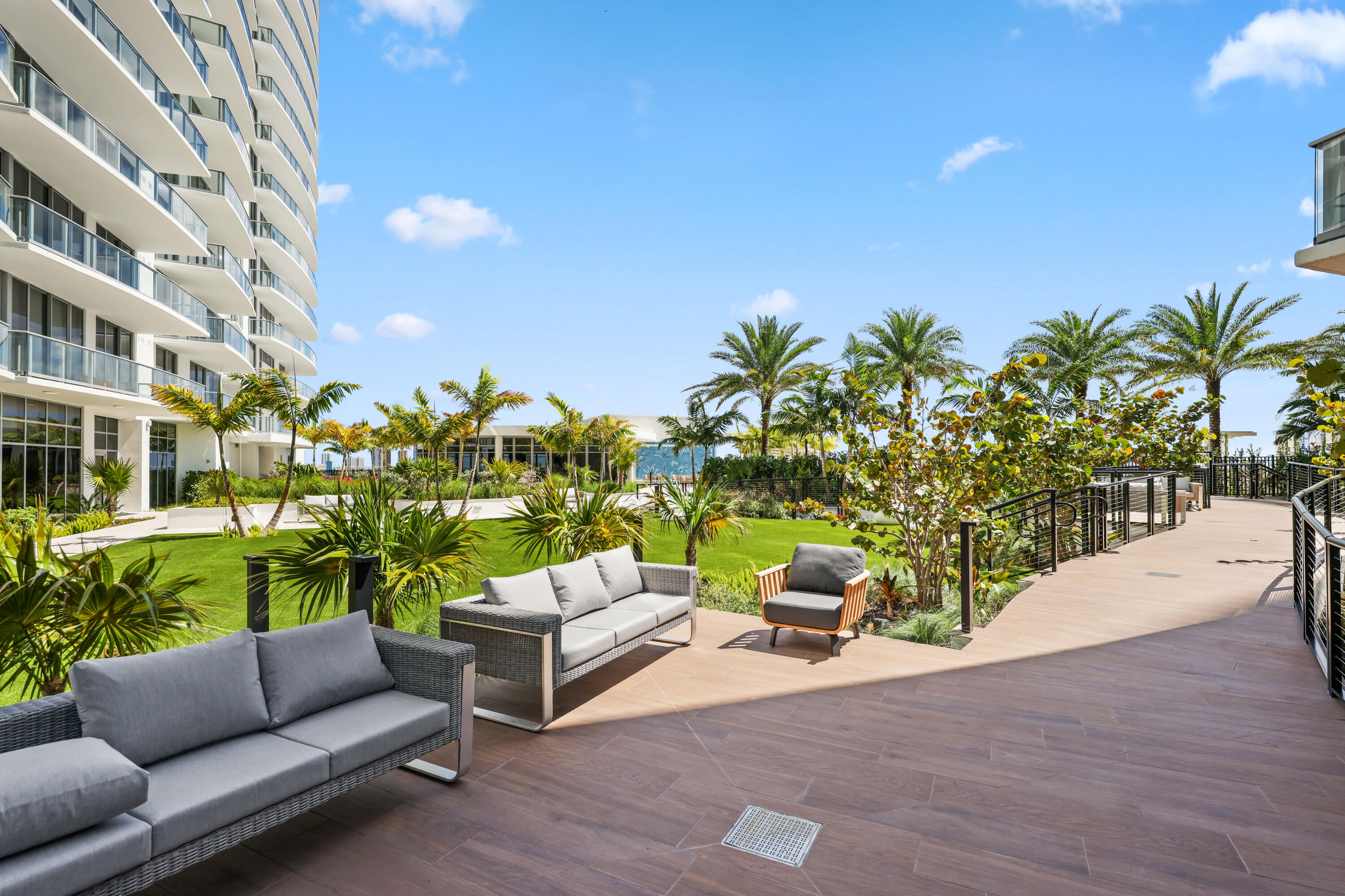220 Lake Shore #1823, Lake Park FL 33403