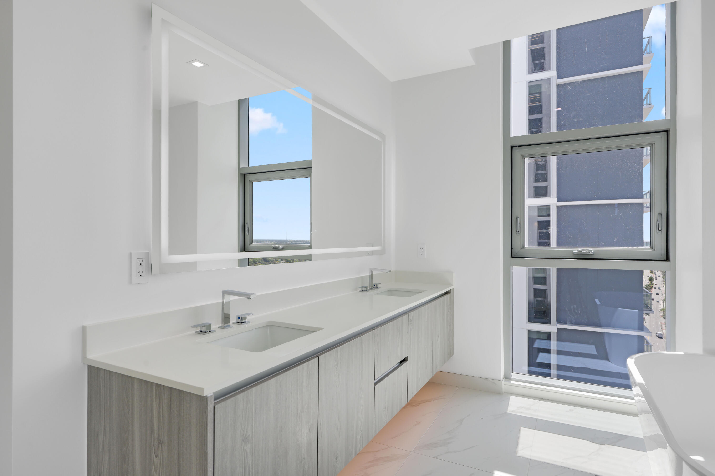 220 Lake Shore #1823, Lake Park FL 33403