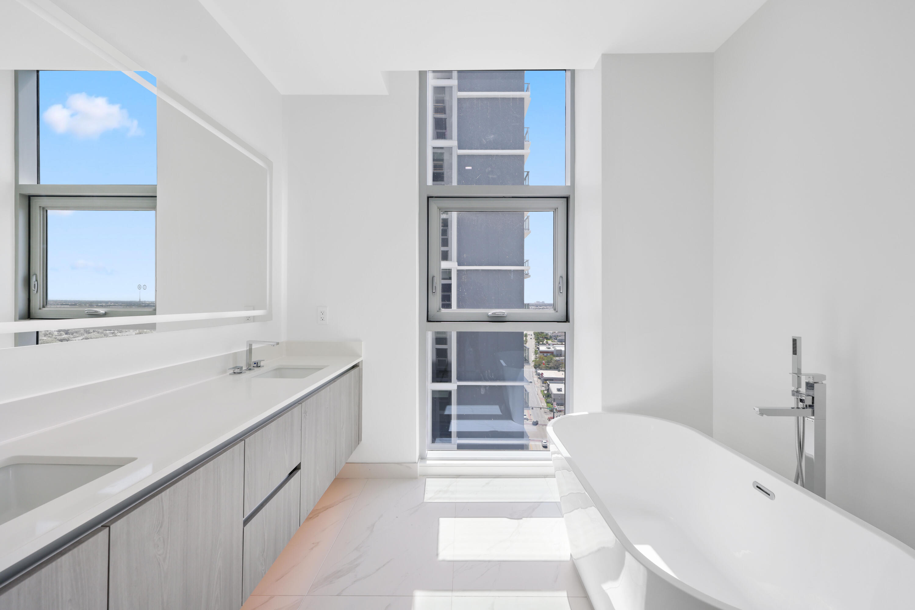 220 Lake Shore #1823, Lake Park FL 33403
