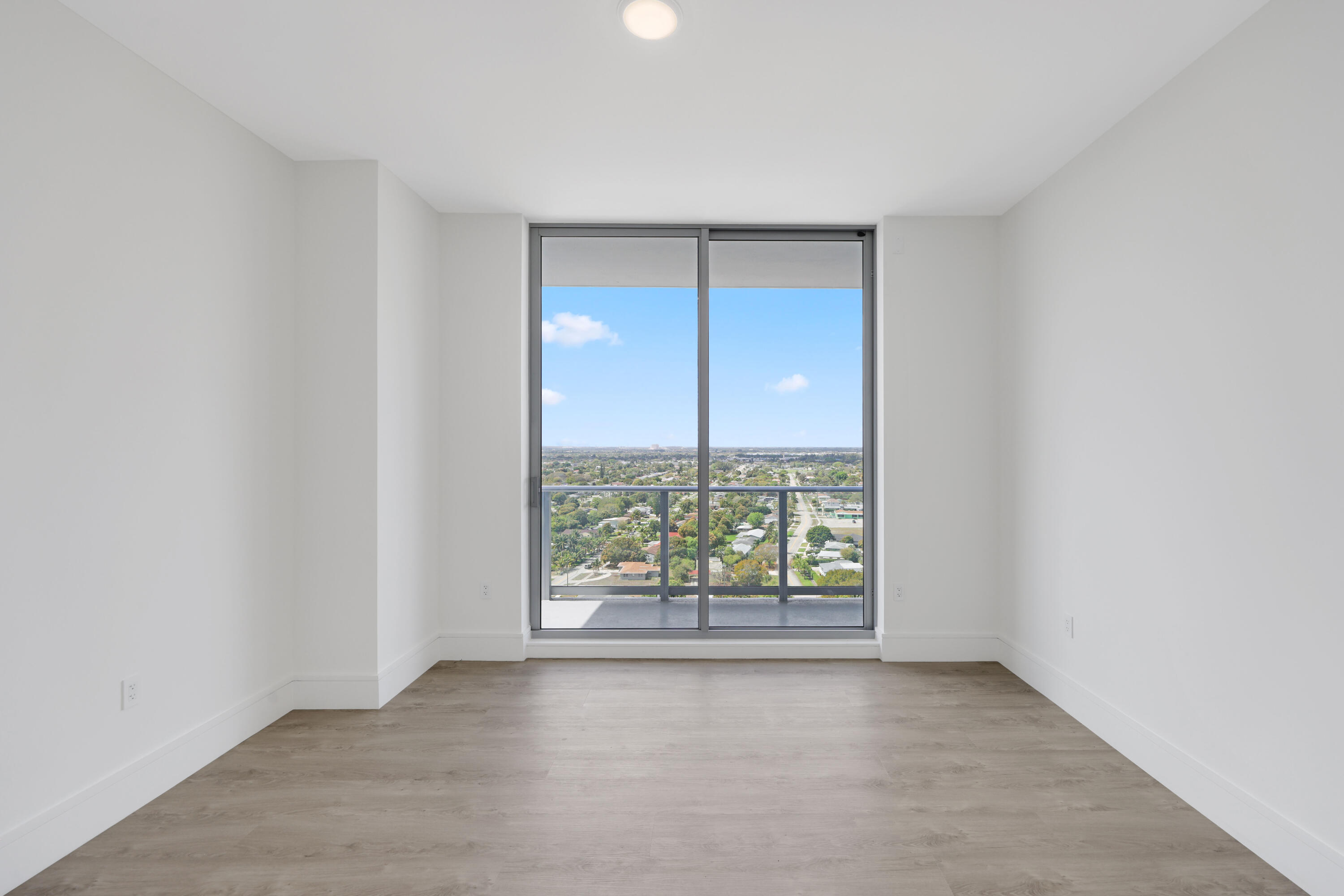 220 Lake Shore #1823, Lake Park FL 33403