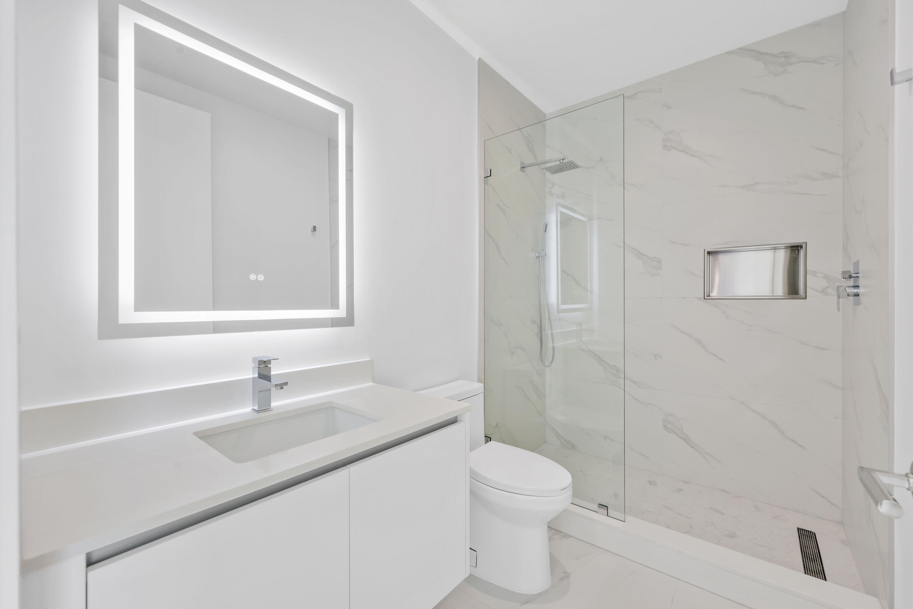 220 Lake Shore #1823, Lake Park FL 33403