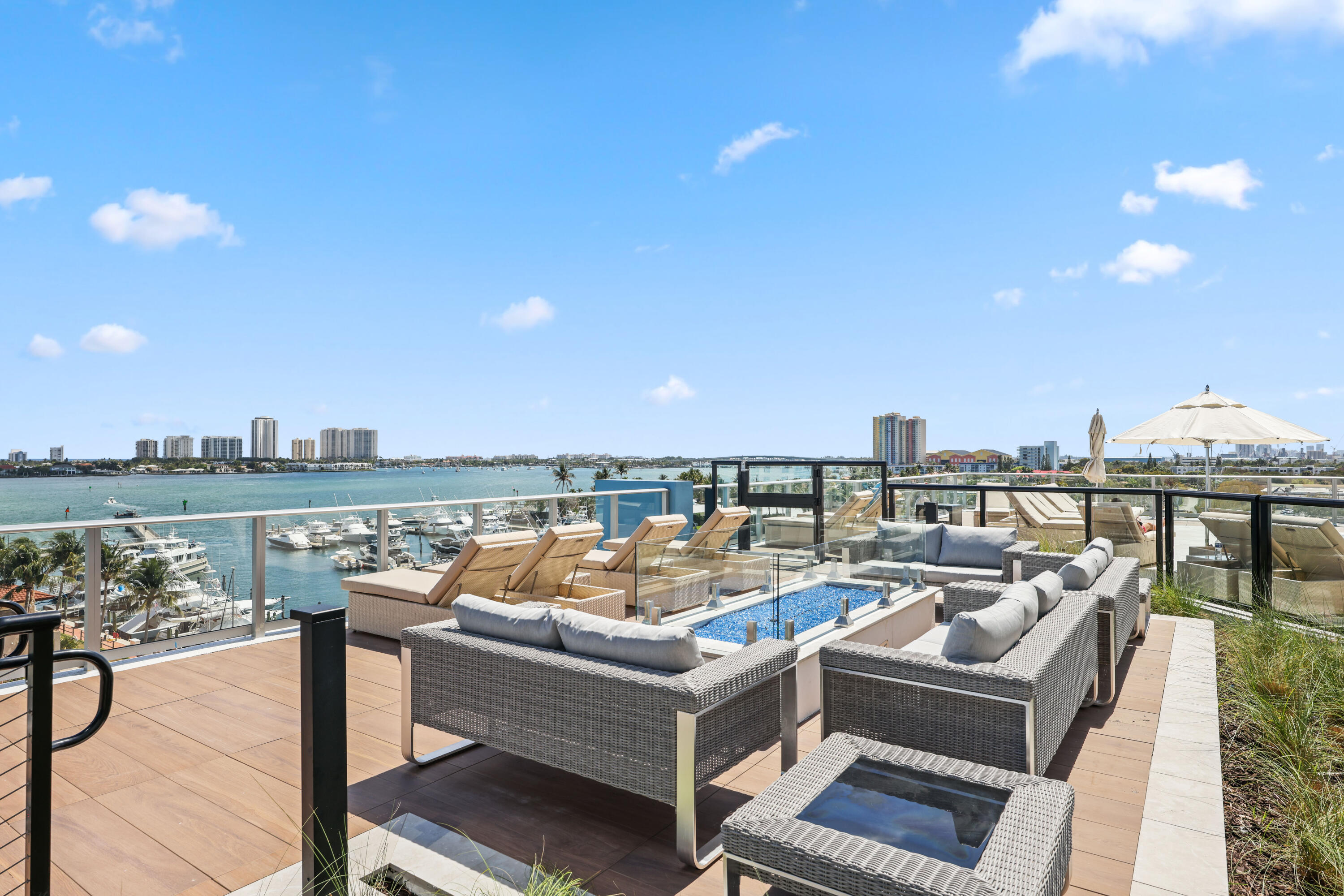 220 Lake Shore #1823, Lake Park FL 33403