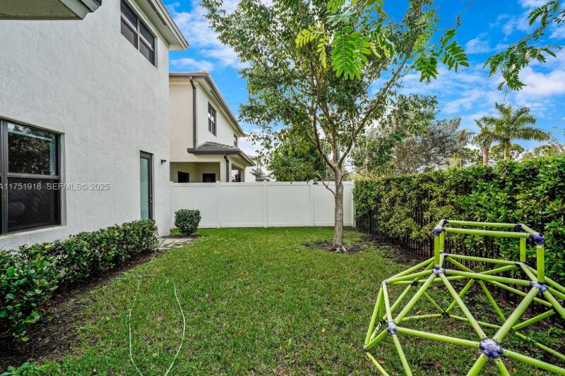 17325 SW 41, Miramar FL 33029