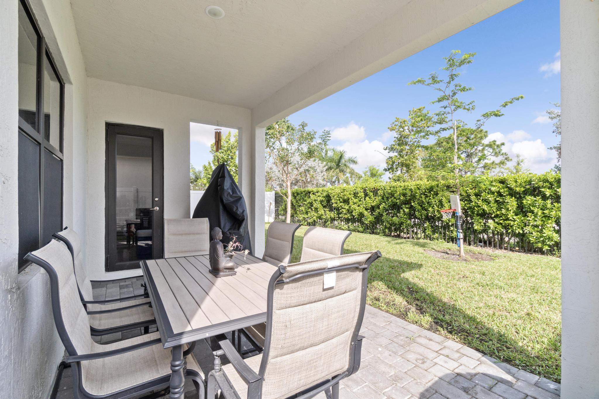 17325 SW 41, Miramar FL 33029