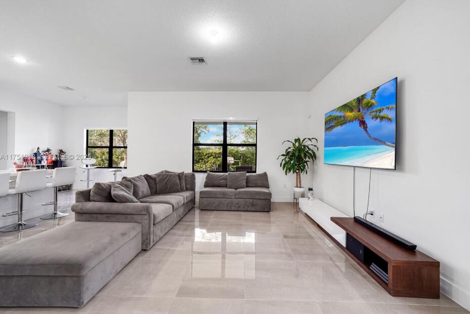 17325 SW 41, Miramar FL 33029