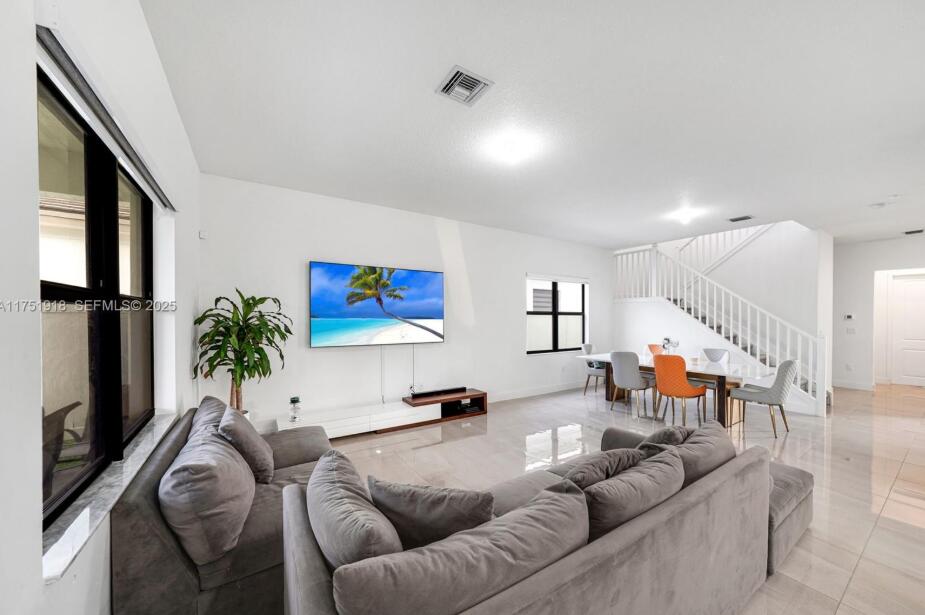 17325 SW 41, Miramar FL 33029
