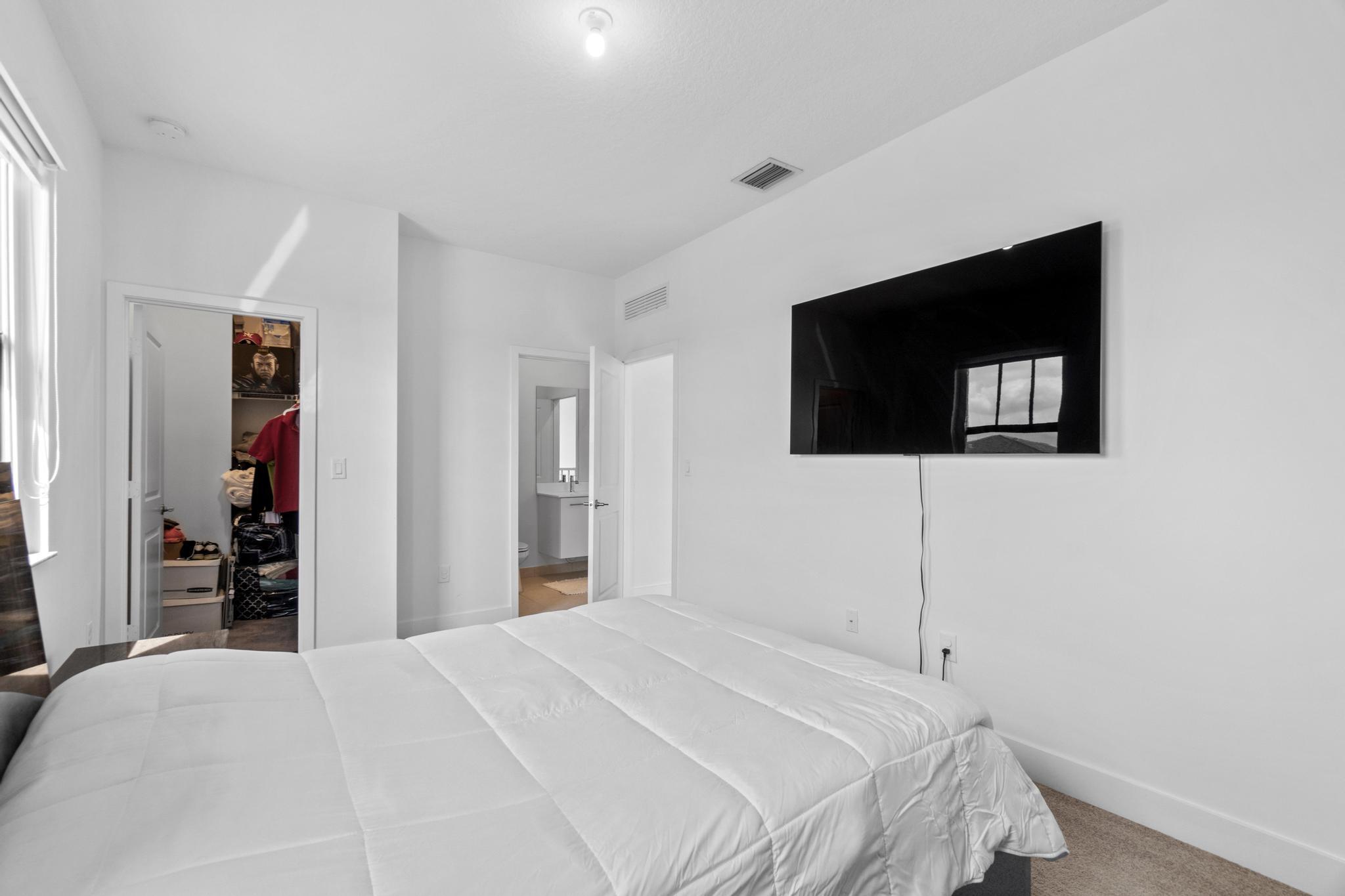 17325 SW 41, Miramar FL 33029